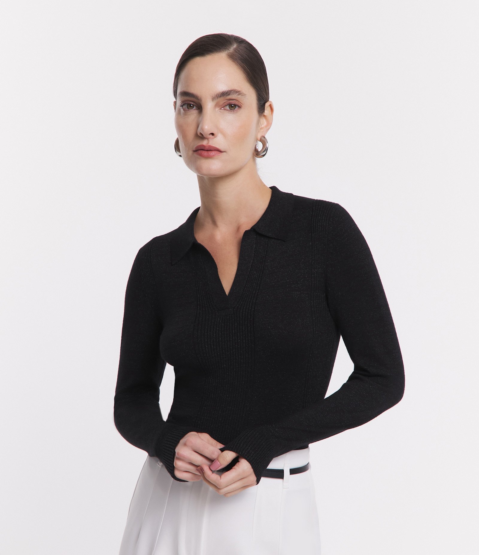 Blusa em Viscose com Gola V e Lapela Preto 1