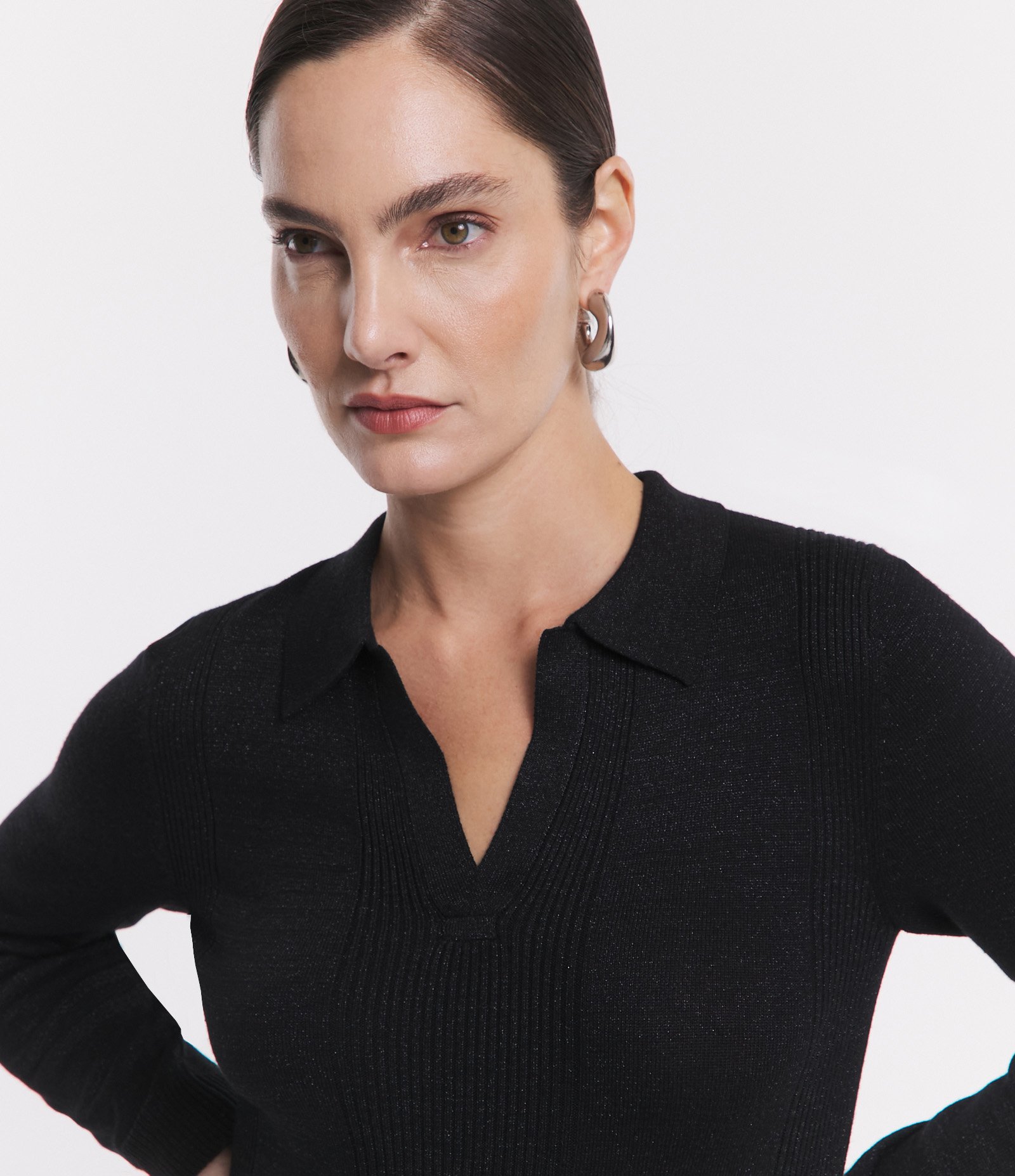 Blusa em Viscose com Gola V e Lapela Preto 4