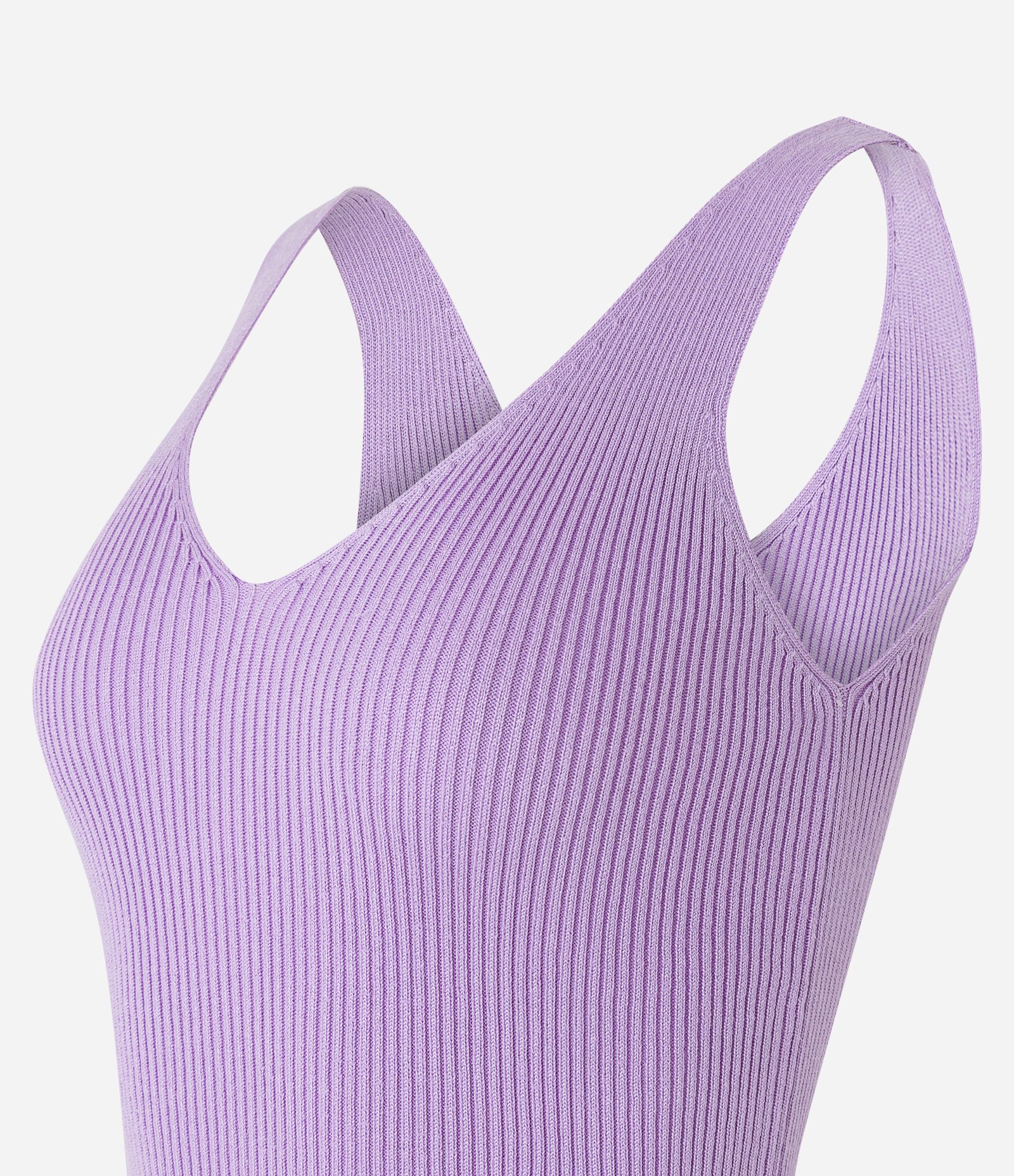 Blusa Regata Canelada em Tricô Leve com Decote V 7