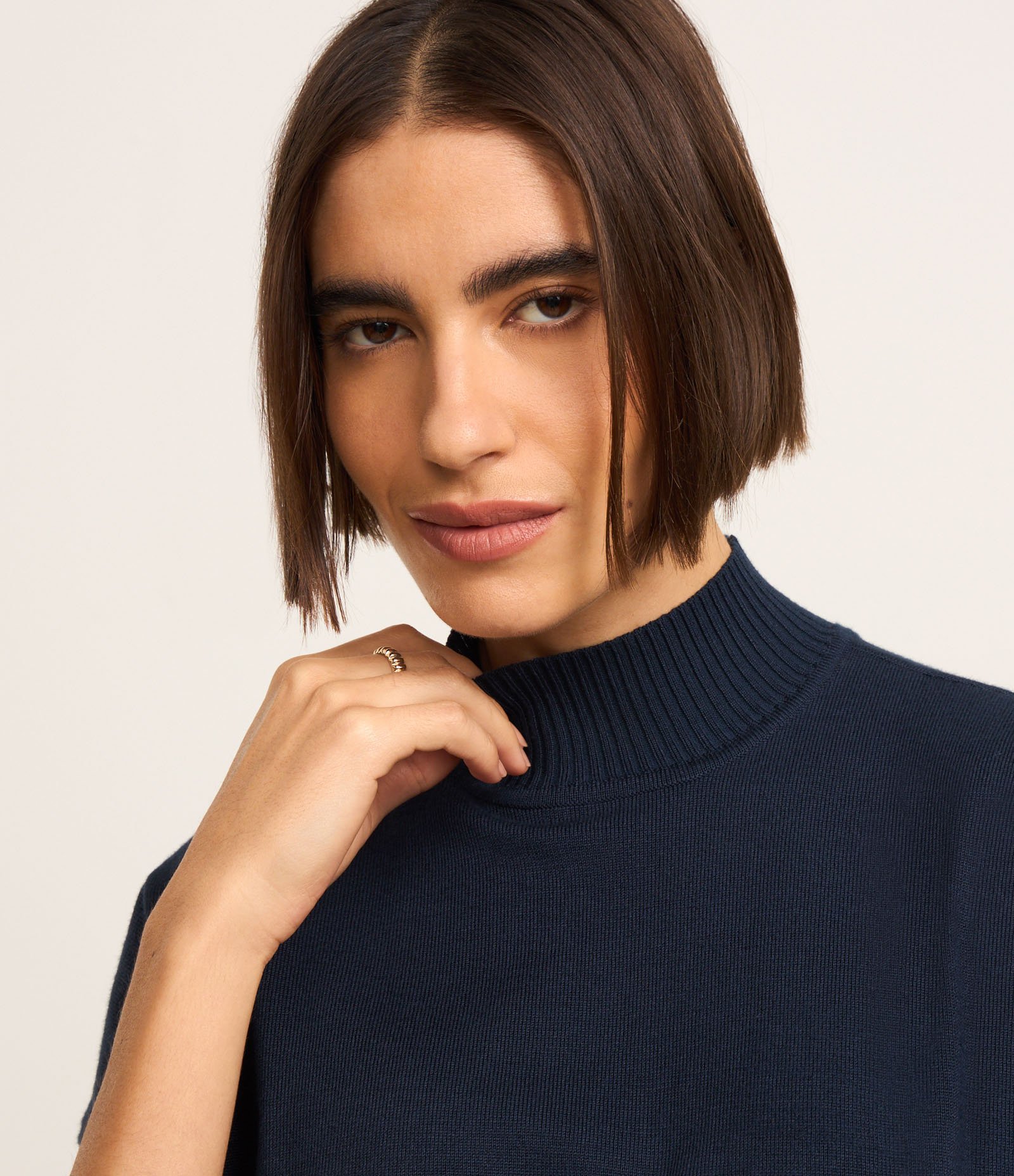 Blusa em Tricô com Gola Alta e Manga Curta Sem Cava Azul Escuro 4