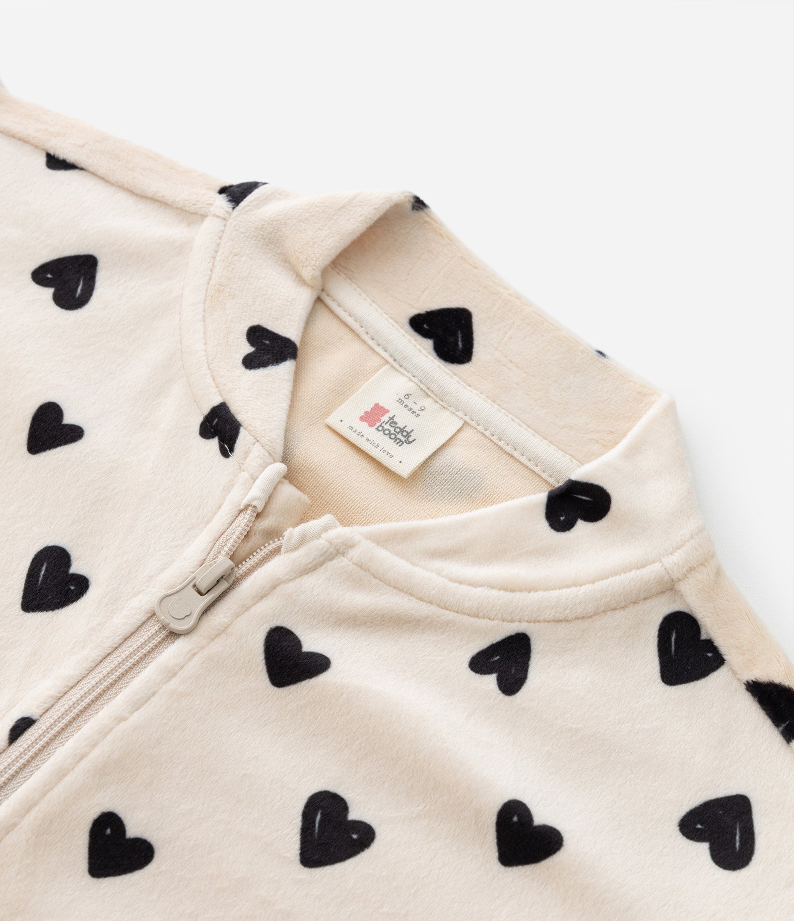 Conjunto Longo Infantil em Plush com Estampa de Corações - Tam 0 a 18 meses Bege 5