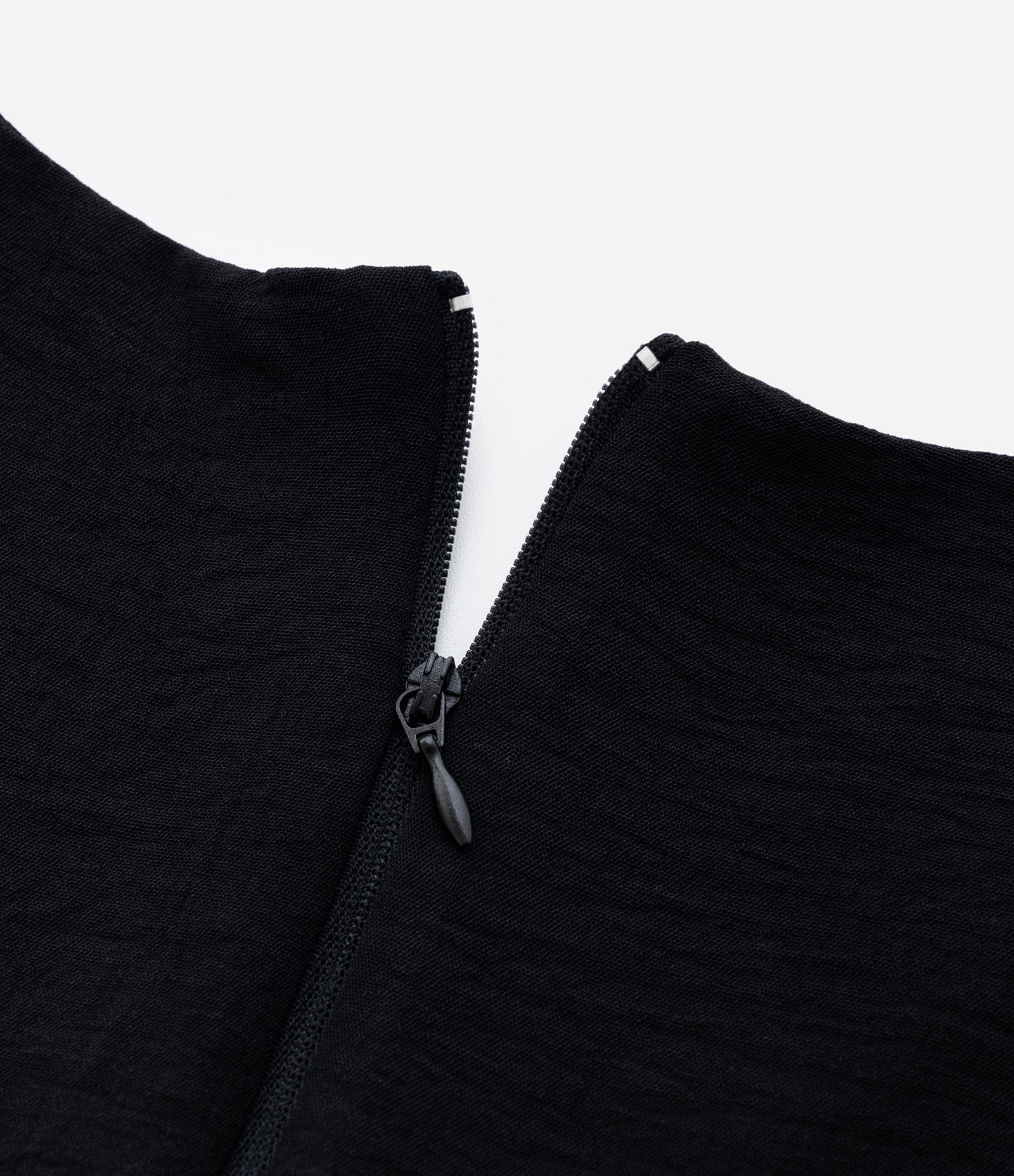 Vestido Curto em Crepe com Manga Ampla Curve & Plus Size Preto 8