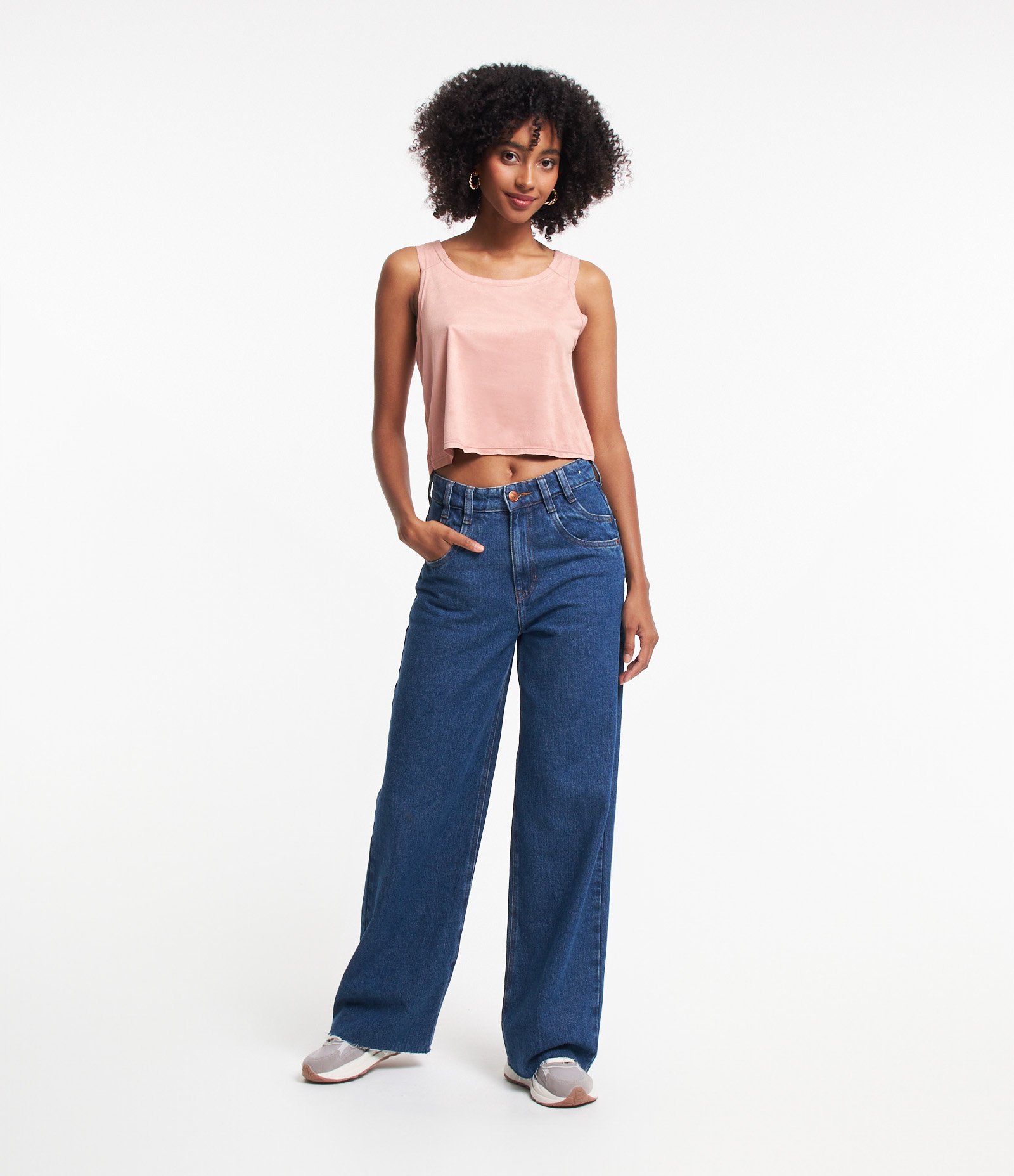 Blusa Regata com Decote Redondo e Alça Larga Rosa 2