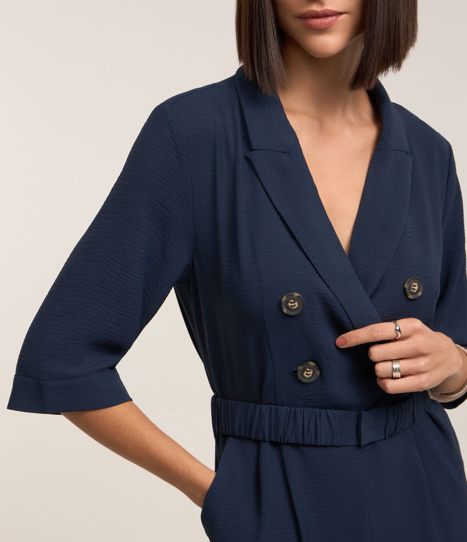 Macacão Longo Airflow com Botões e Cós Elástico 2