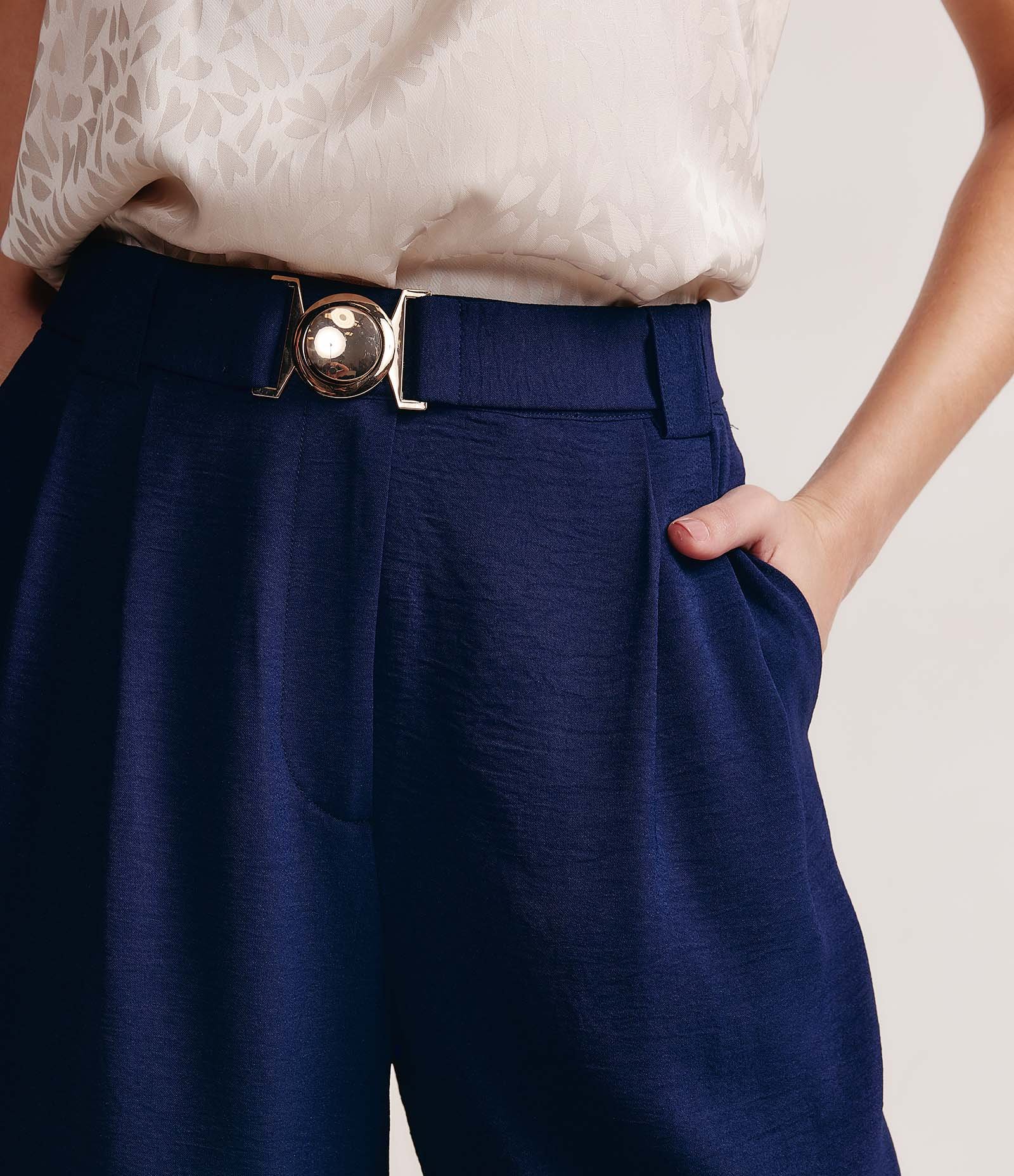 Calça Wide Leg com Cinto com Fivela de Metal Azul 3