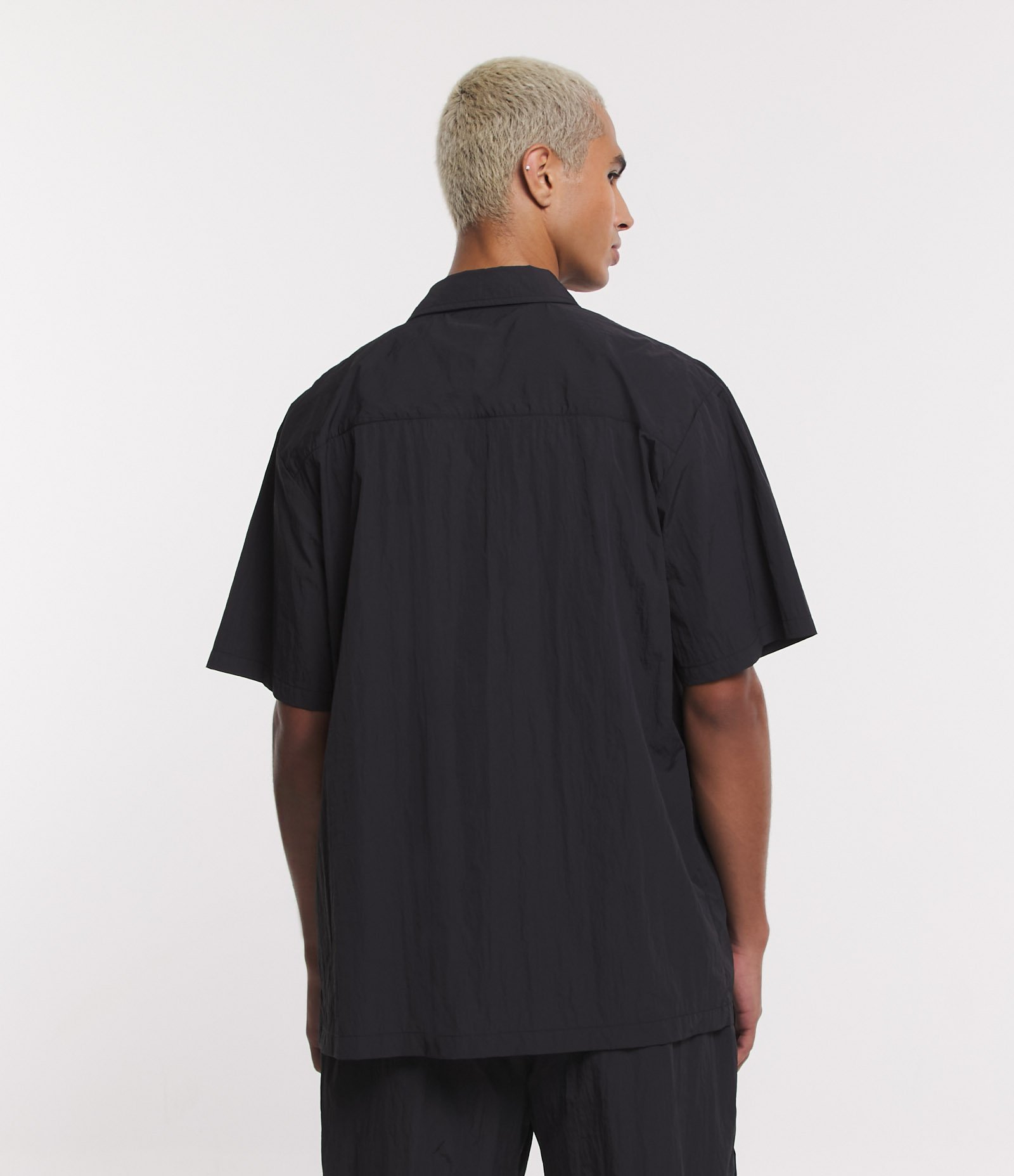 Camisa Oversized com Textura e Bolsos com Regulador de Elástico Preto 3