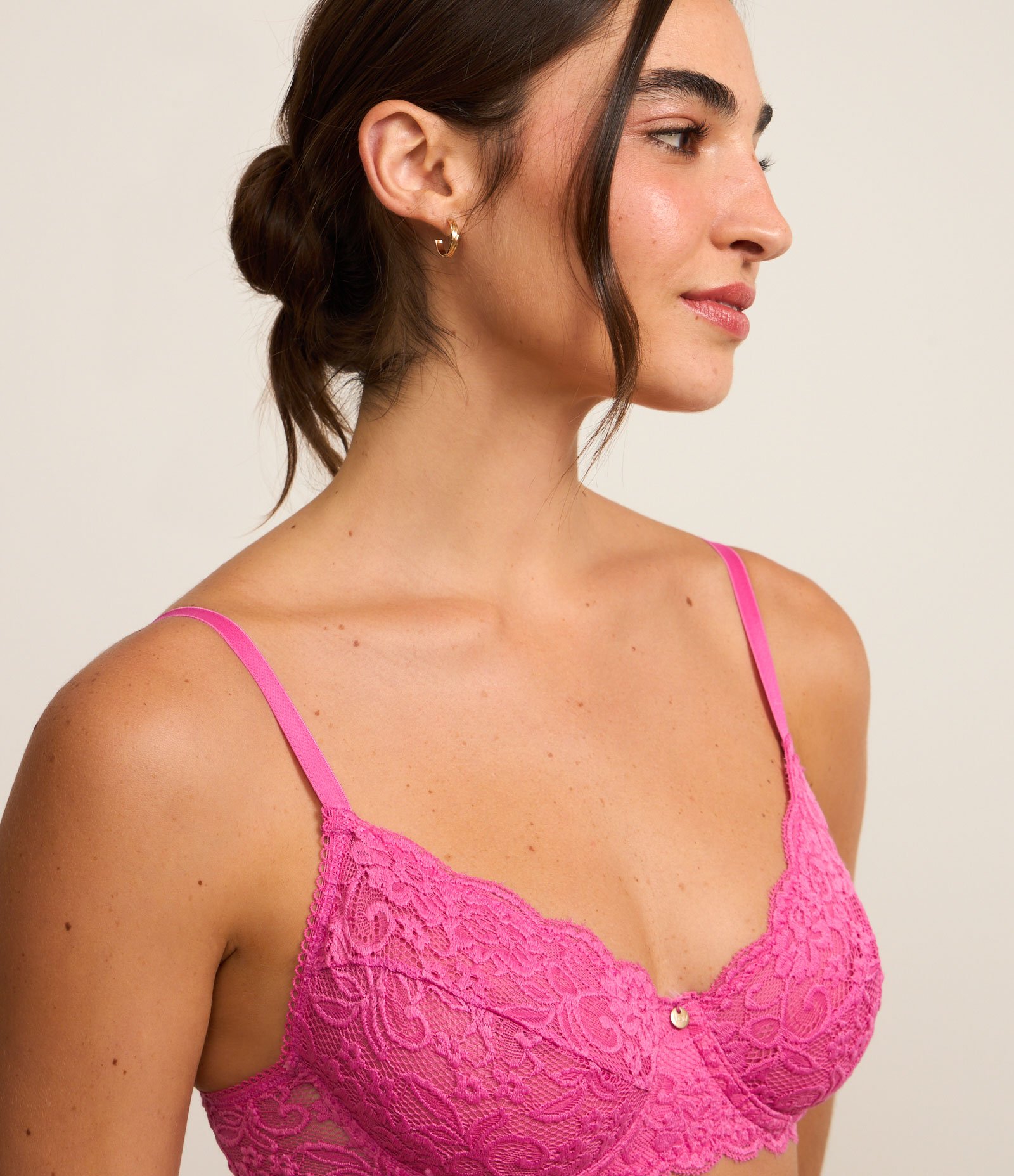 Sutiã Sem Bojo e Com Aro em Renda Floral Rosa 4