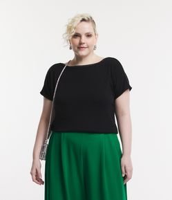 Blusa em Viscose com Detalhe Viés Brilhoso Curve & Plus Size