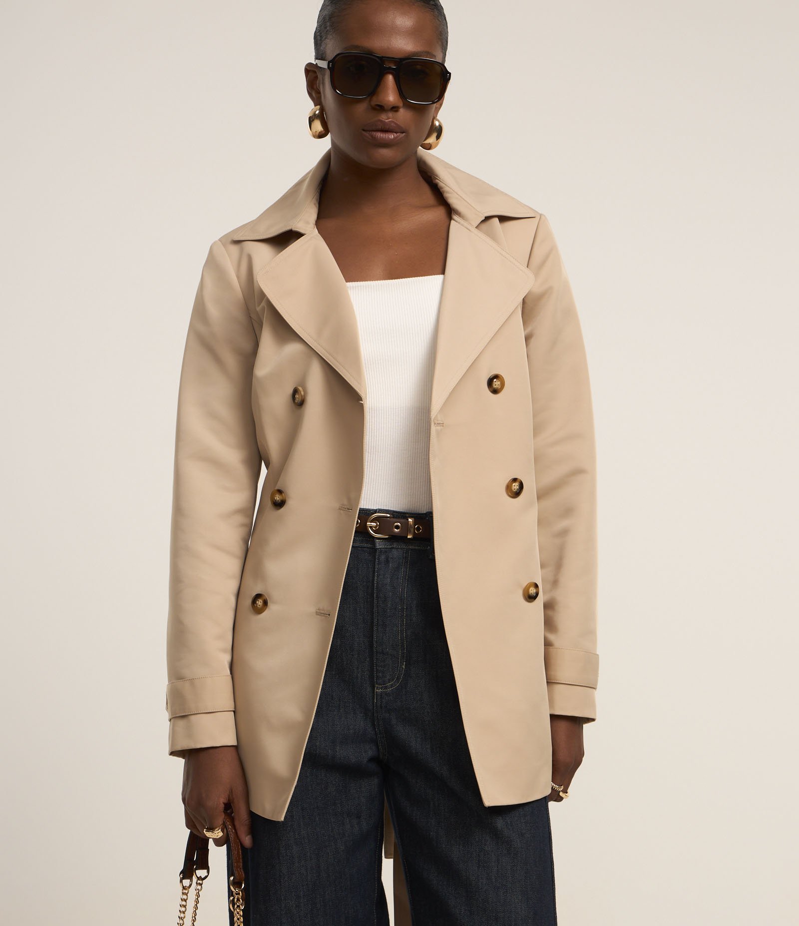 Casaco Trench Coat Alfaiatado com Detalhes Acetinados Bege 1