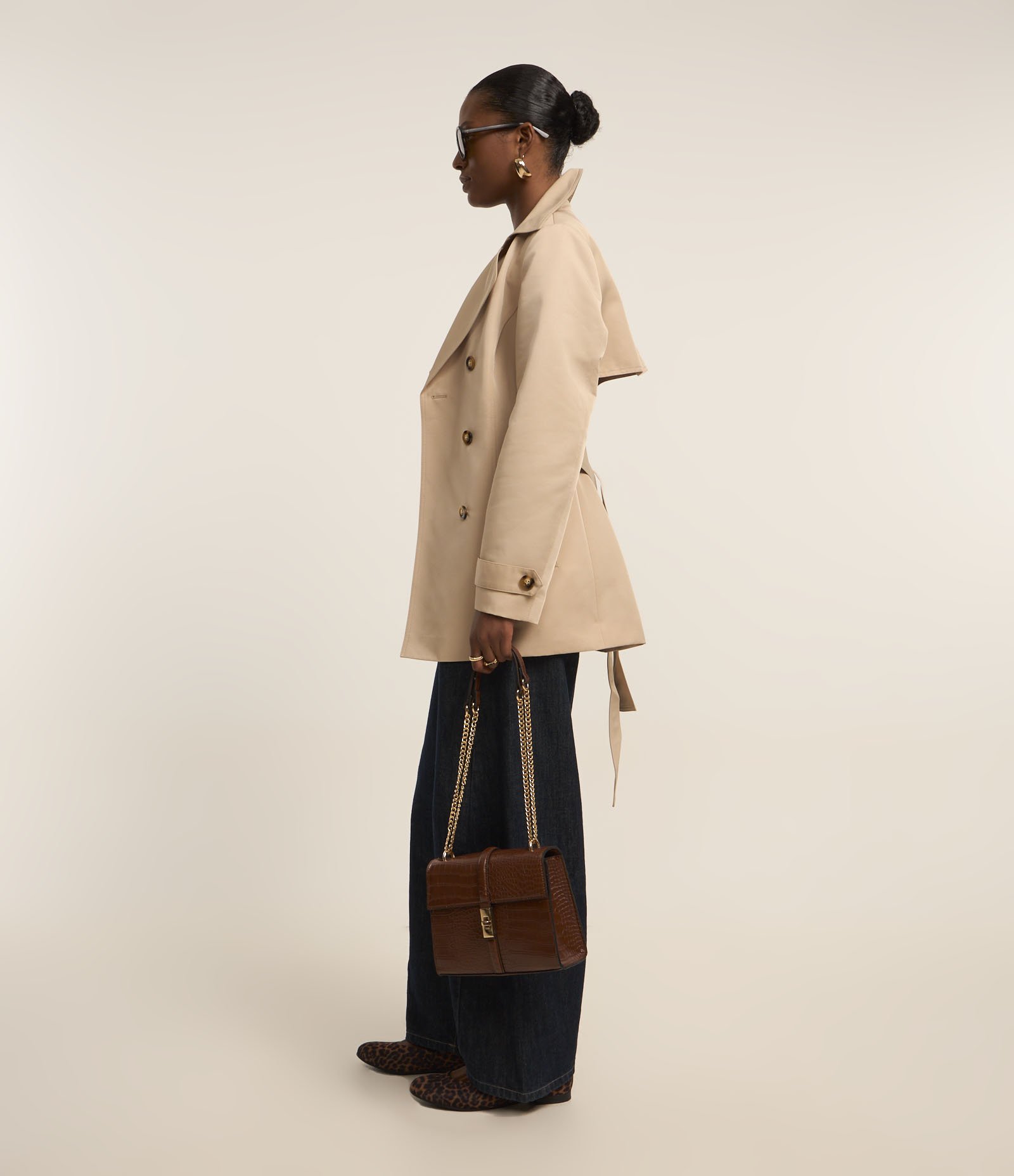 Casaco Trench Coat Alfaiatado com Detalhes Acetinados Bege 6