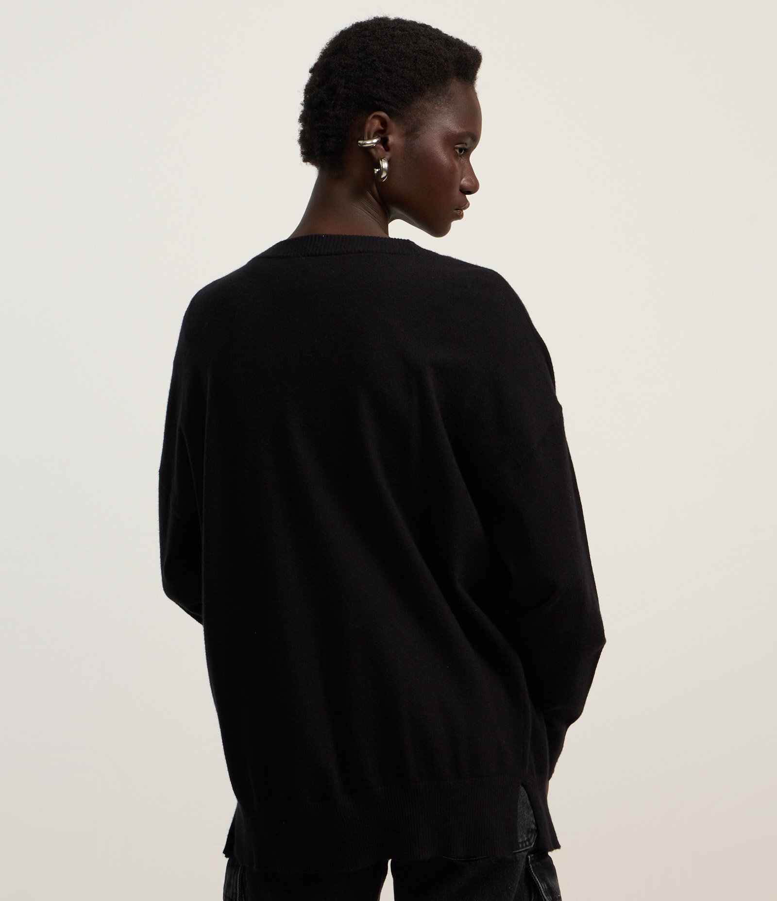 Cardigan Básico em Tricô Leve Preto 3