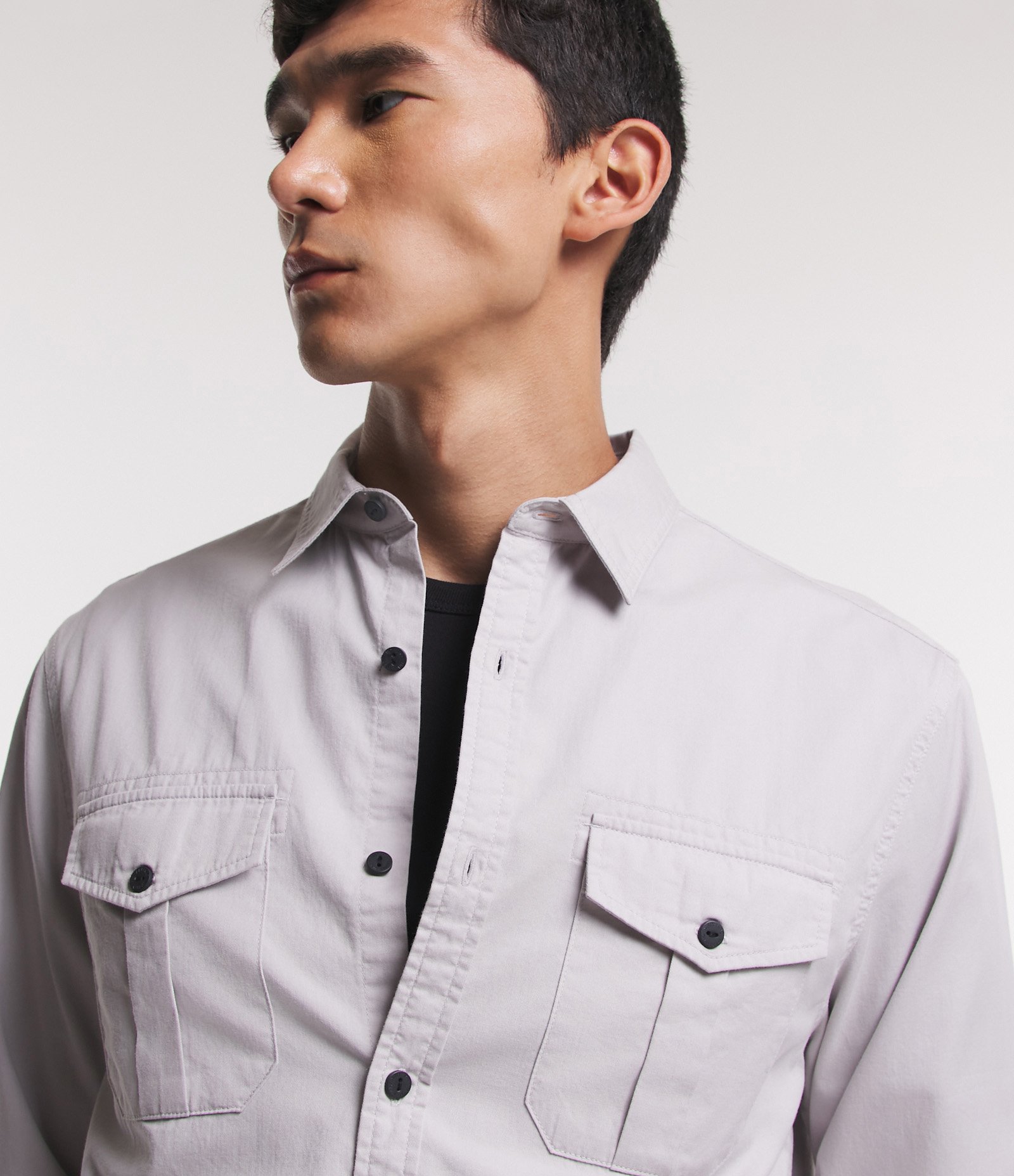 Camisa Comfort em Algodão com Bolsos Frontais Cinza 5