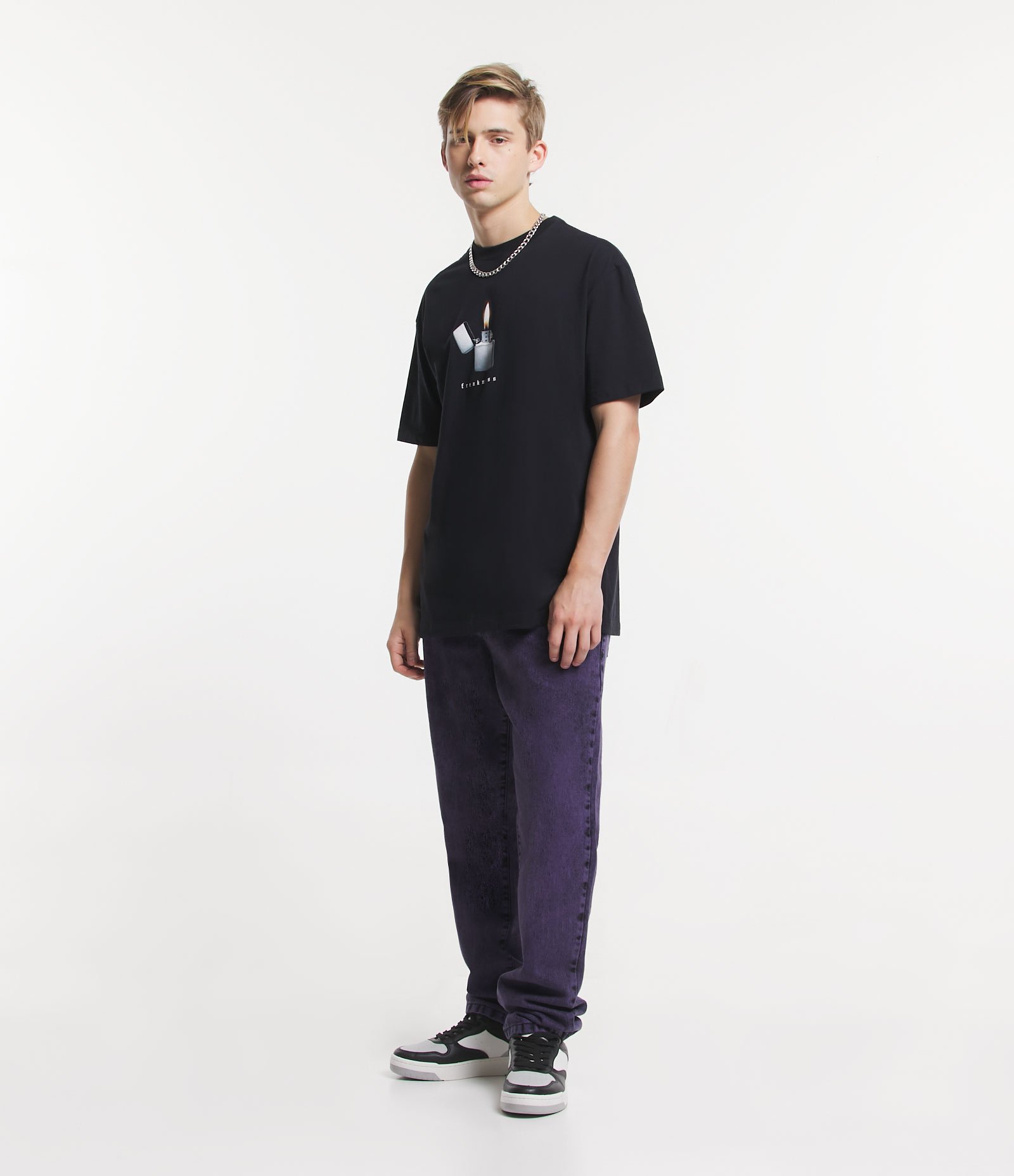 Camiseta Relaxed em algodão com Estampa de Isqueiro Preto 2