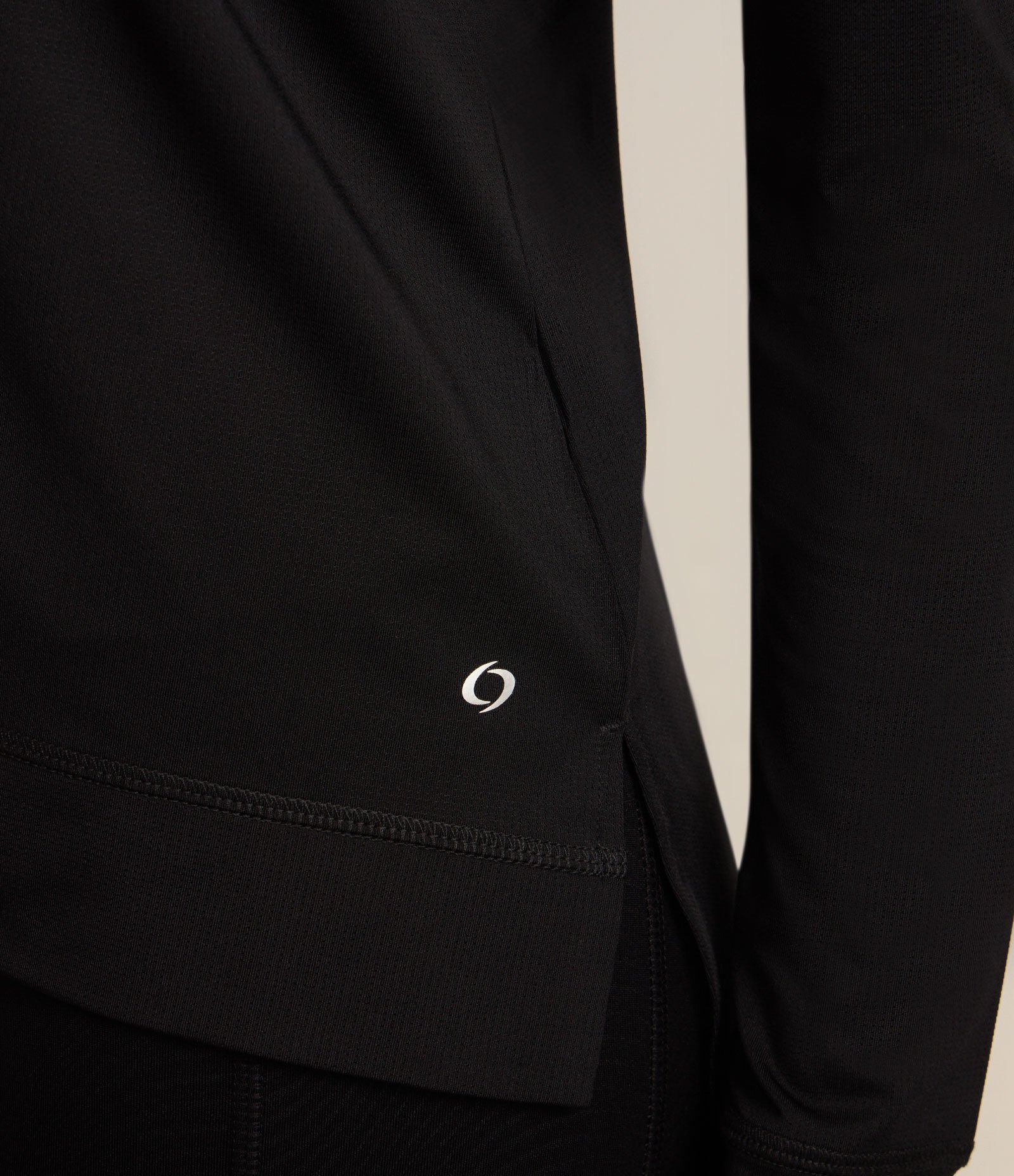 Camiseta Esportiva Texturizada com Barra Mullet Preto 4