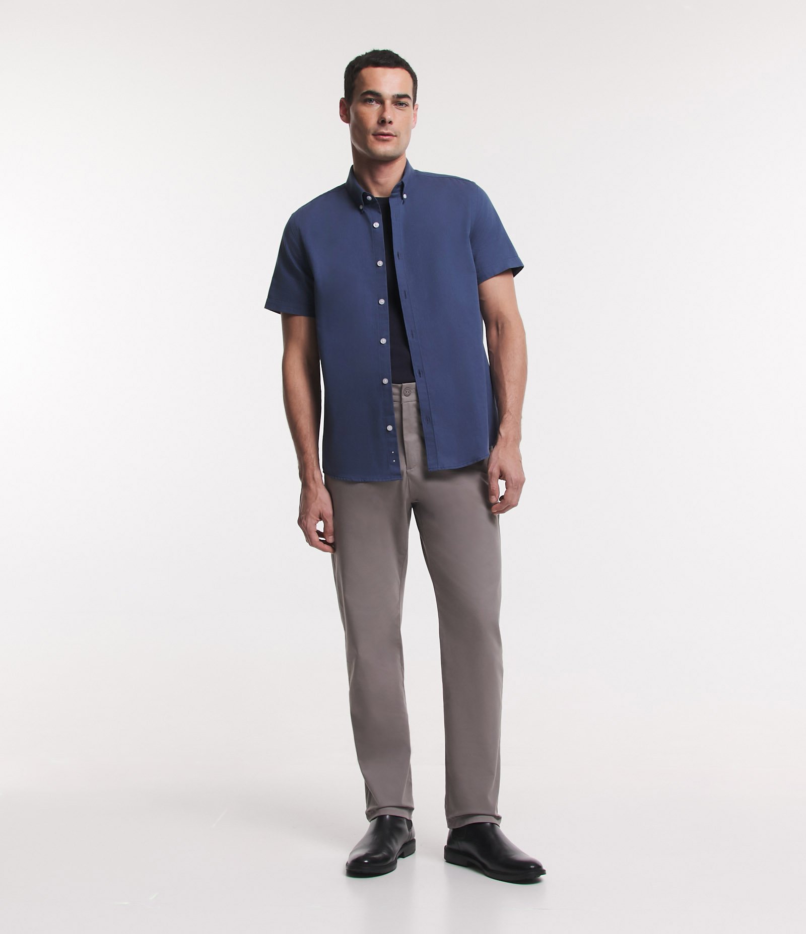 Camisa Comfort em Oxford com Gola Colarinho e Manga Curta Azul Médio 2
