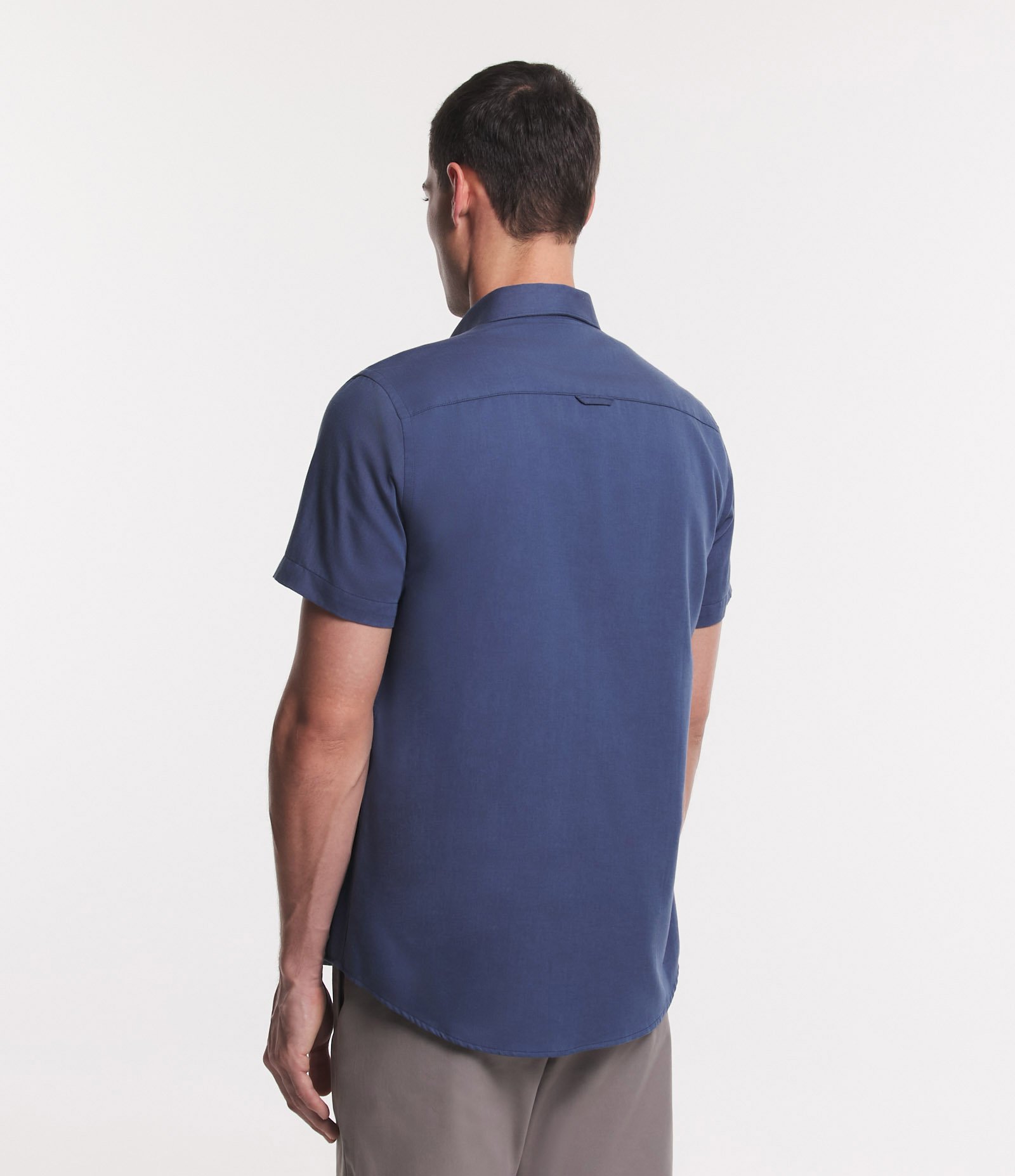 Camisa Comfort em Oxford com Gola Colarinho e Manga Curta Azul Médio 3