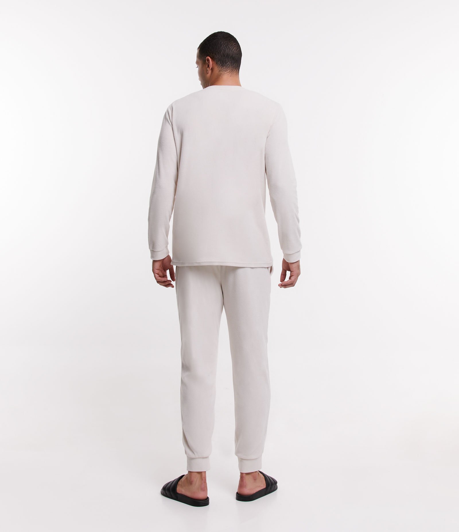 Pijama Longo em Fleece com Textura e Manga Longa Bege 2