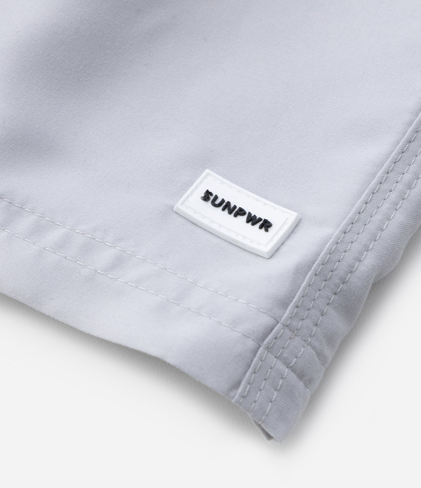 Bermuda de Banho Infantil com Etiqueta Emborrachada - Tam 5 a 14 anos Cinza Claro 4