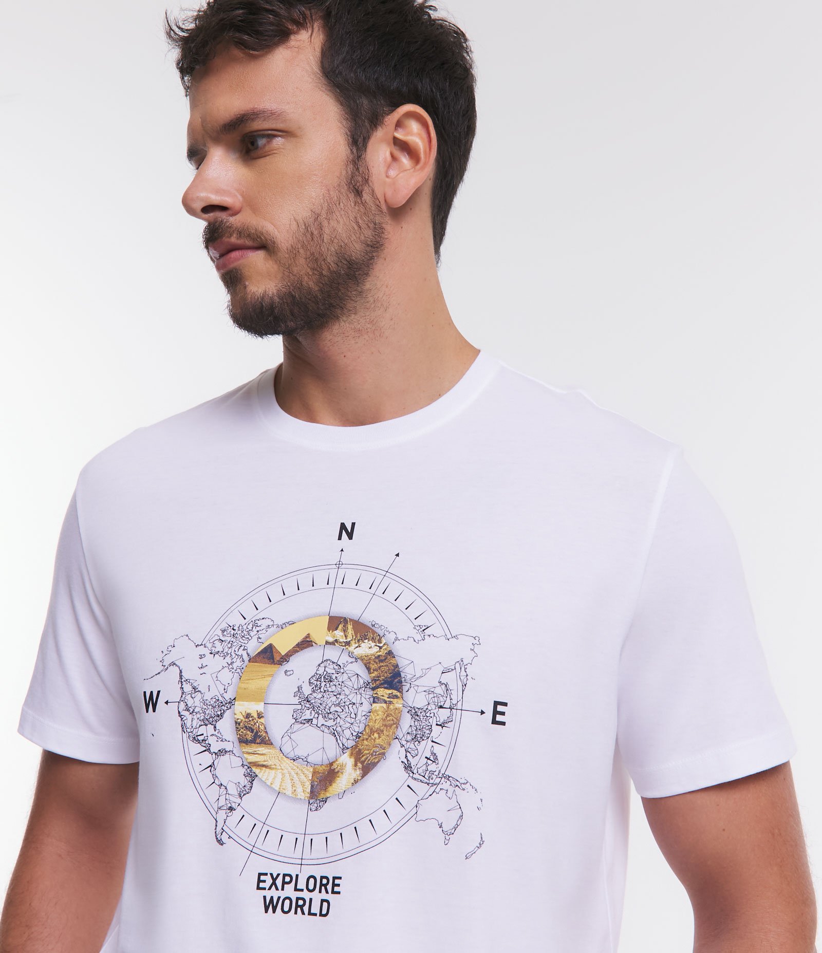 Camiseta Comfort em Algodão com Estampa Bússola Explore World Branco 5