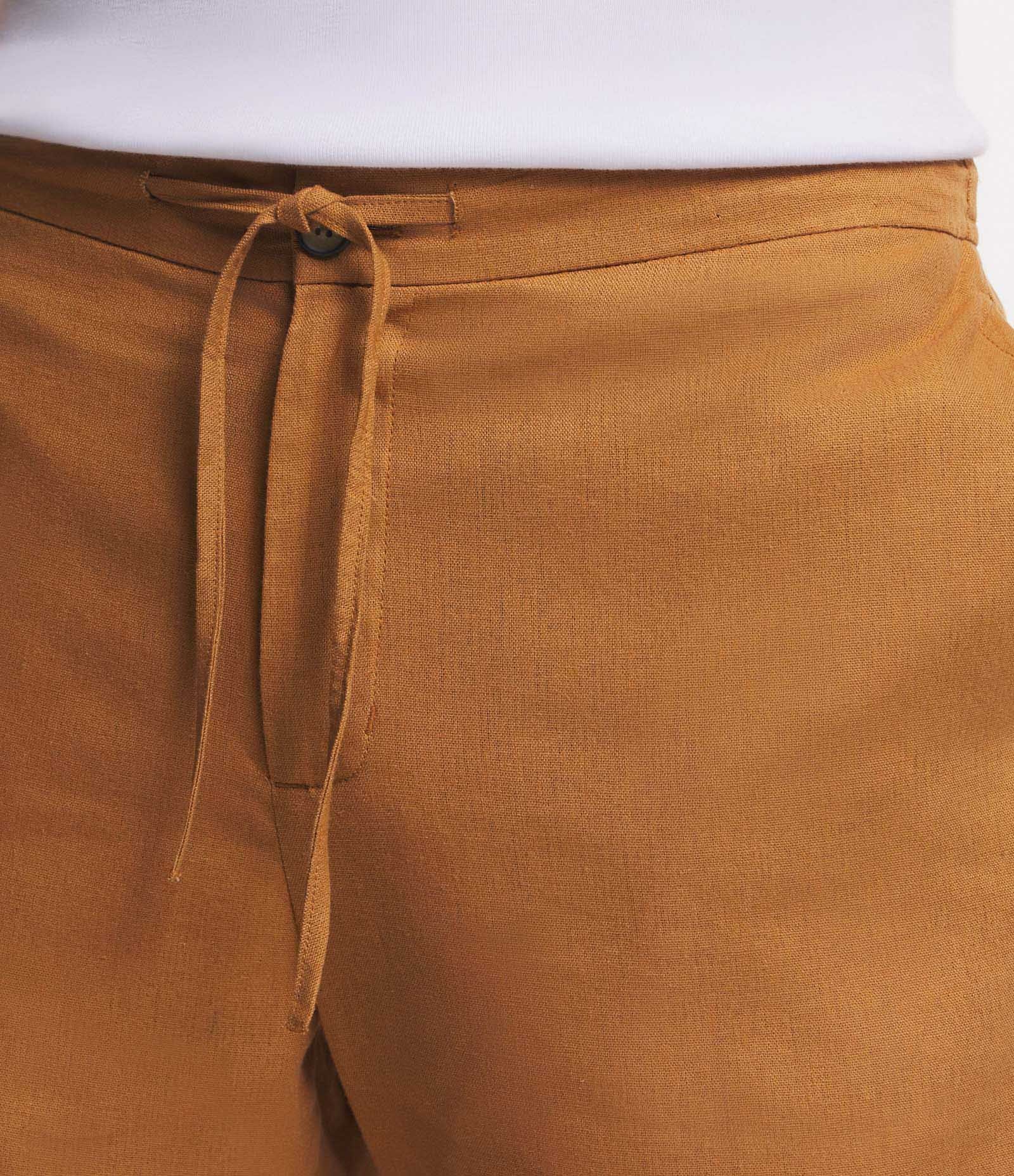 Bermuda Slim em Viscolinho Cordão e Bolsos Marrom 4