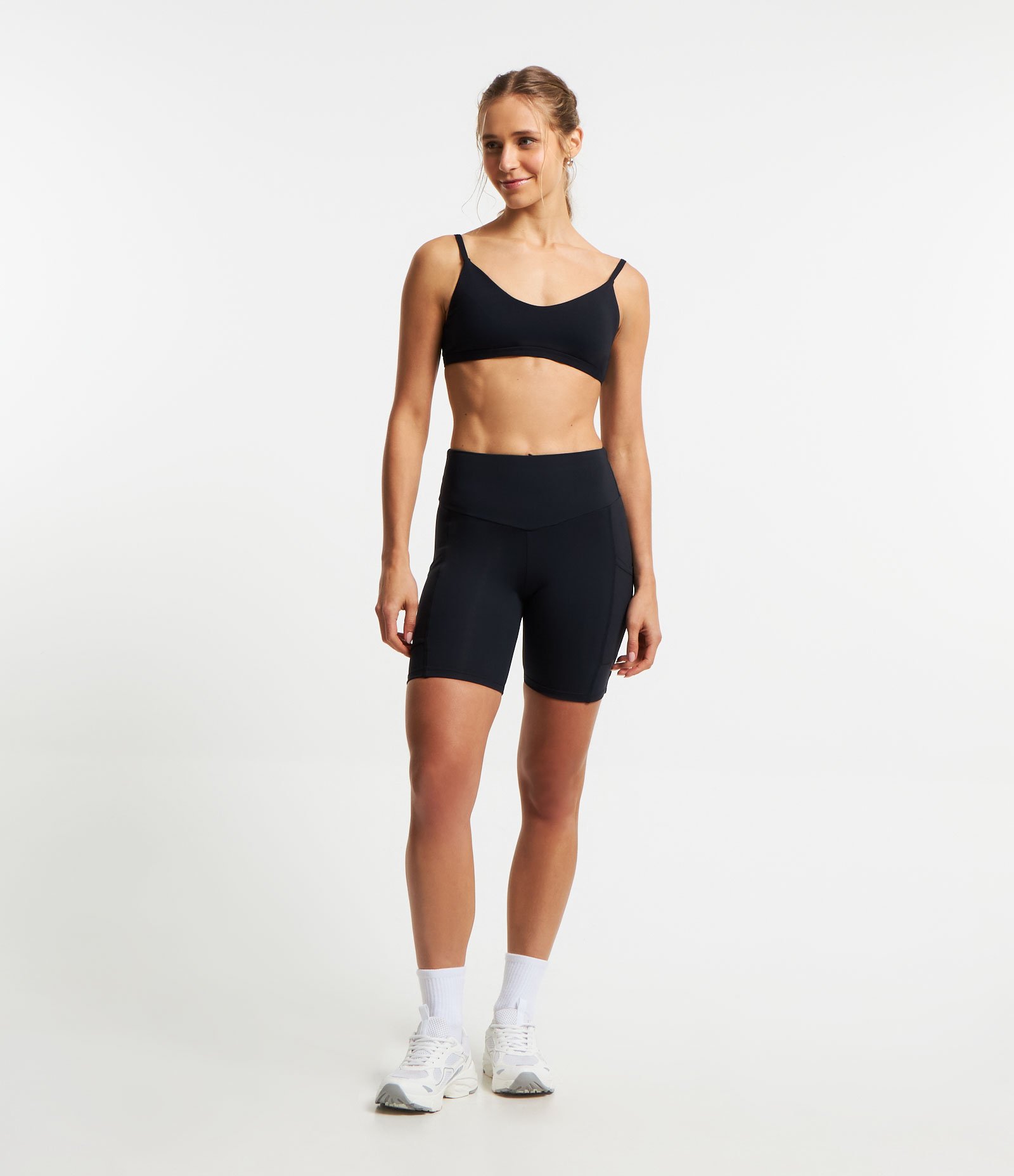 Bermuda Esportiva em Poliamida com Cós Largo 1