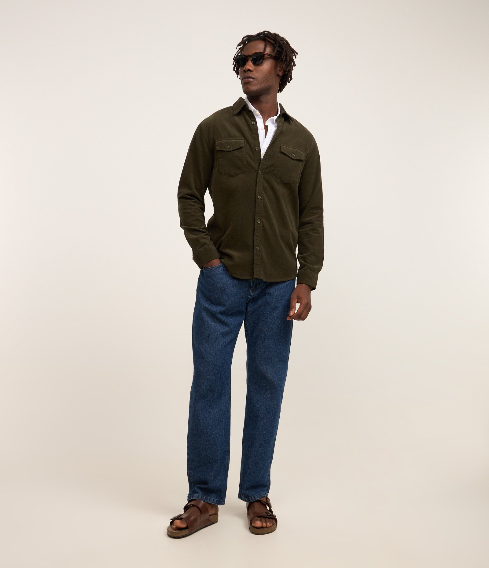 Camisa Comfort em Veludo com Bolsos Frontais Verde 2