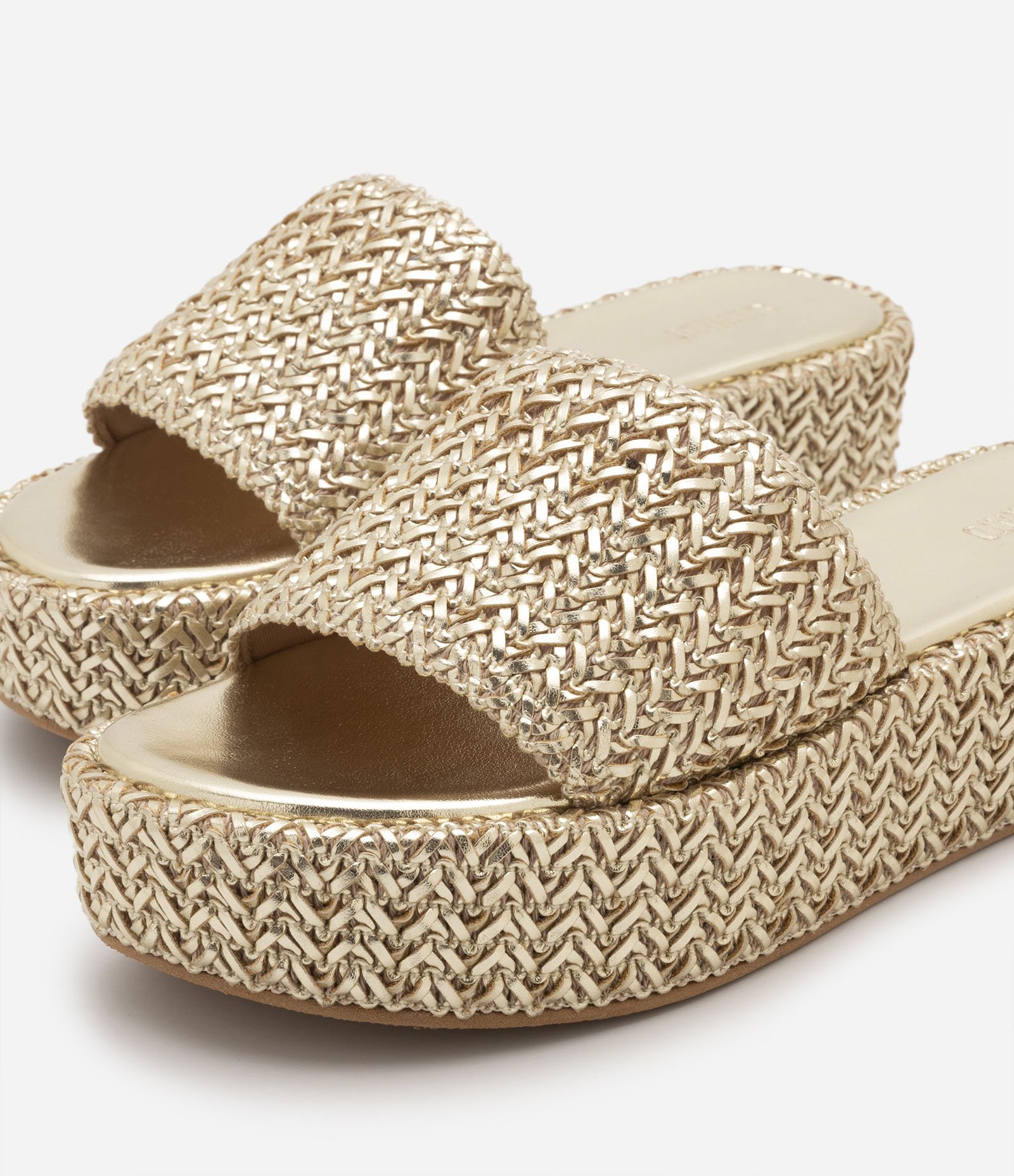 Sandália Flatform com Tressê Bege 4