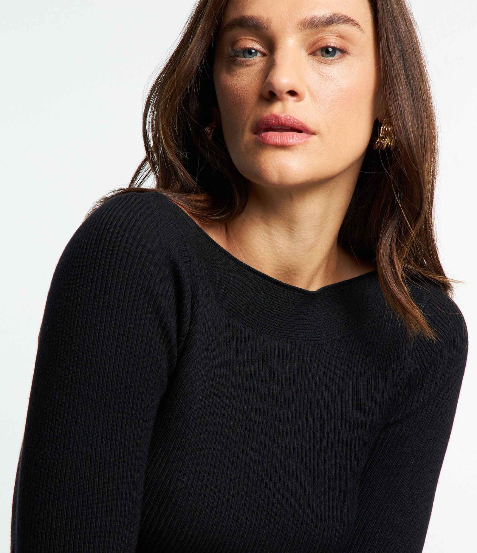 Blusa em Tricô com Gola Canoa e Textura Canelada Preto 3