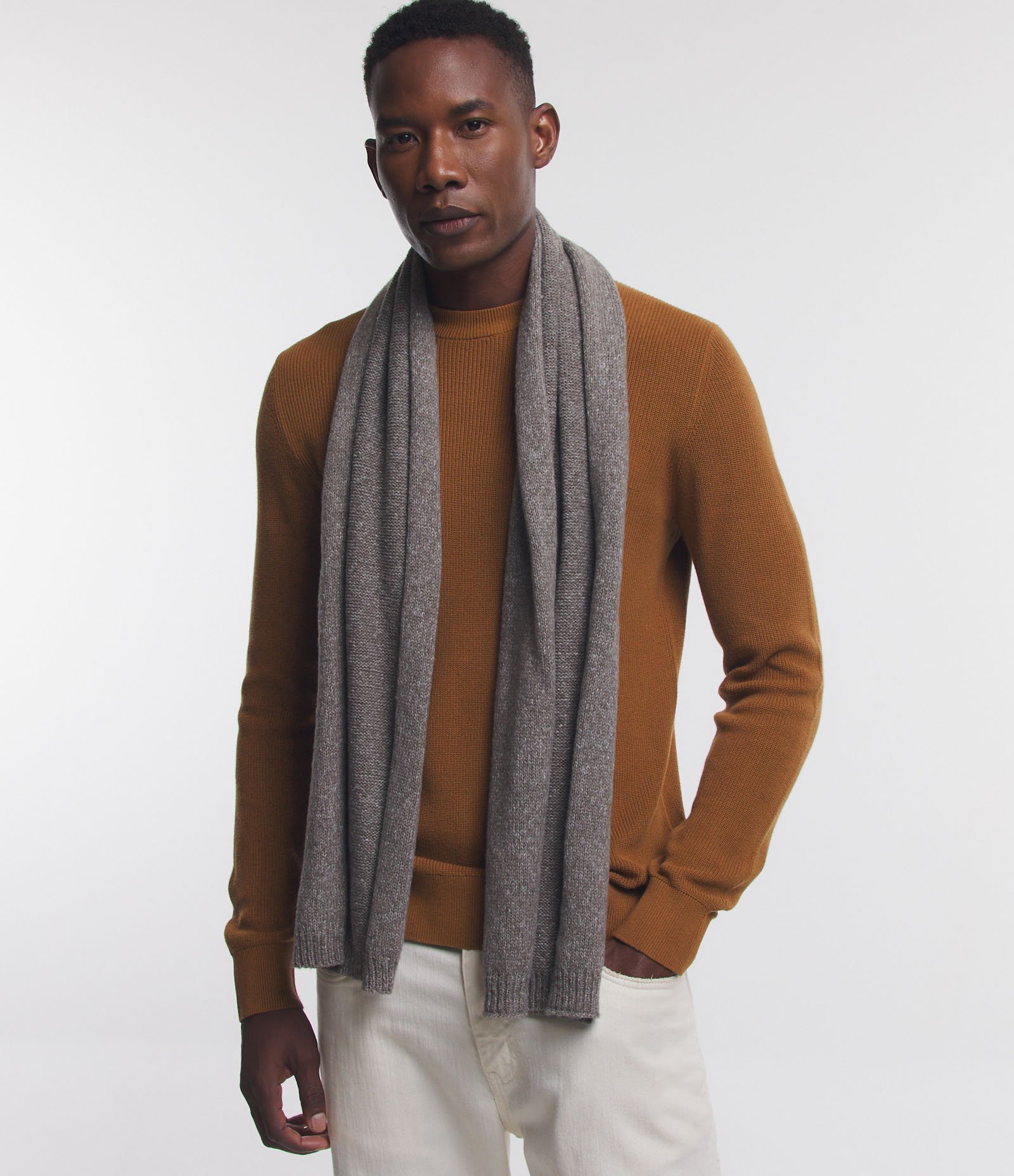 Suéter Comfort em Tricô com Textura e Gola Redonda Marrom 2