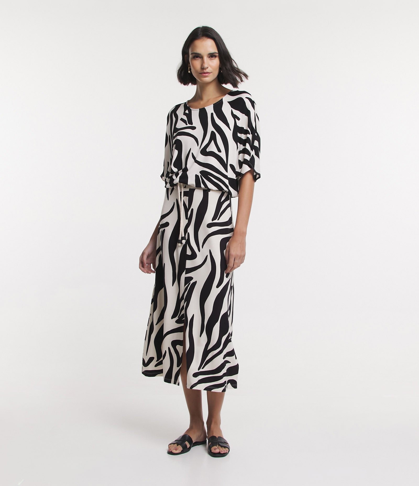 Sandália Rasteira com Cabedal H Preto 6