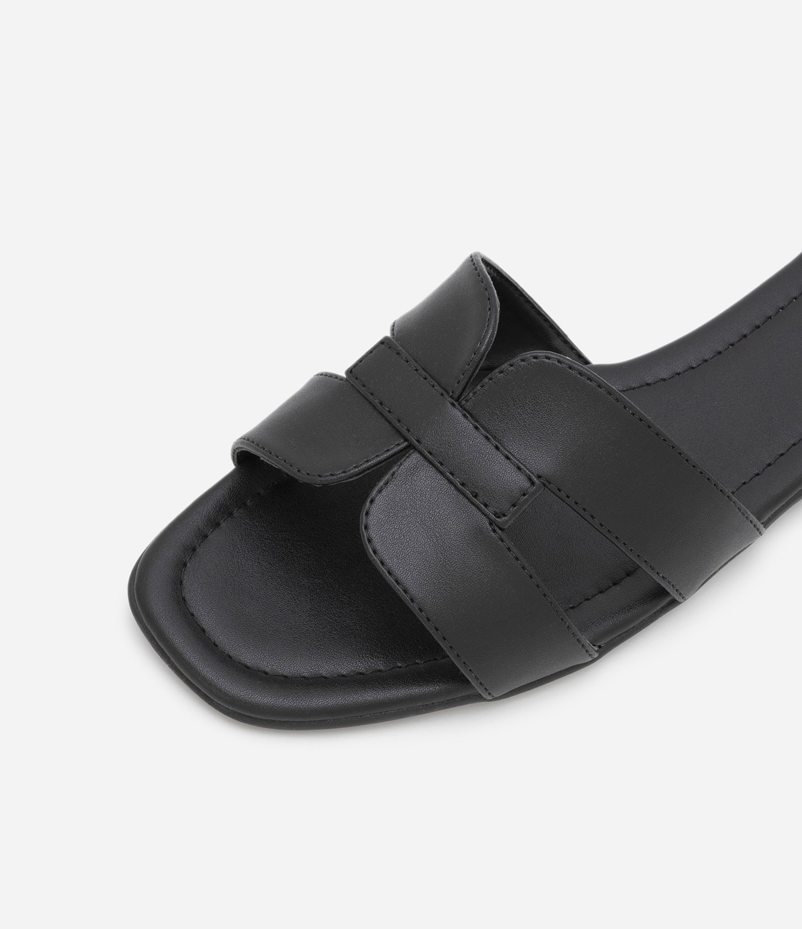 Sandália Rasteira com Cabedal H Preto 3