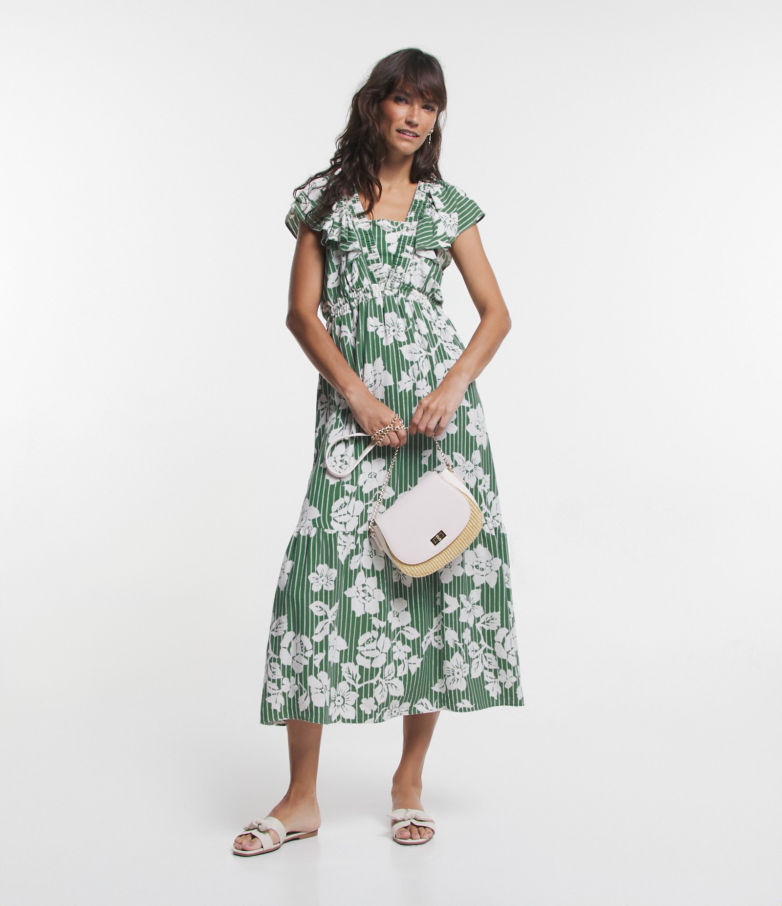 Vestido Midi em Viscolinho com Decote V e Estampa de Flores Verde 2