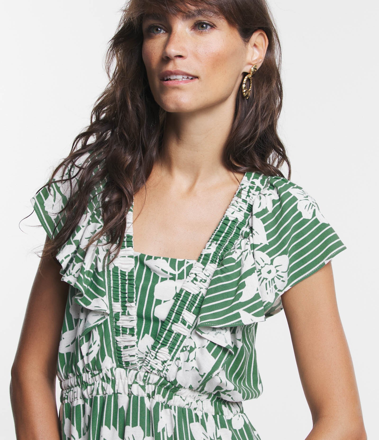Vestido Midi em Viscolinho com Decote V e Estampa de Flores Verde 3