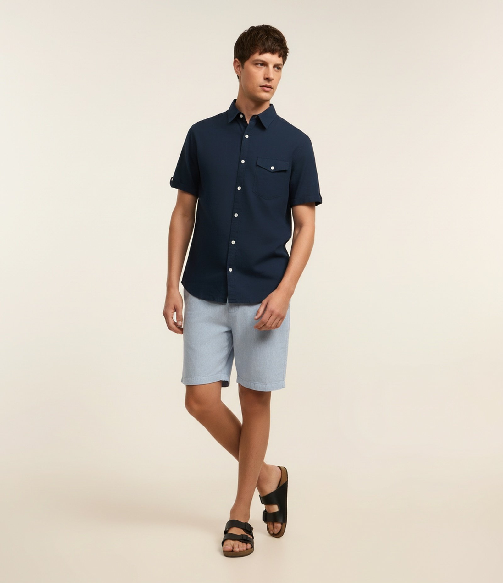 Bermuda Slim Texturizada em Linho com Algodão Azul Claro 1