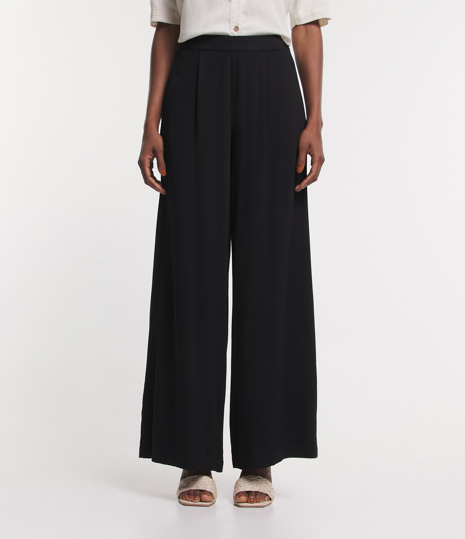 Calça Pantalona em Viscose com Cós Elástico nas Costas Preto 2