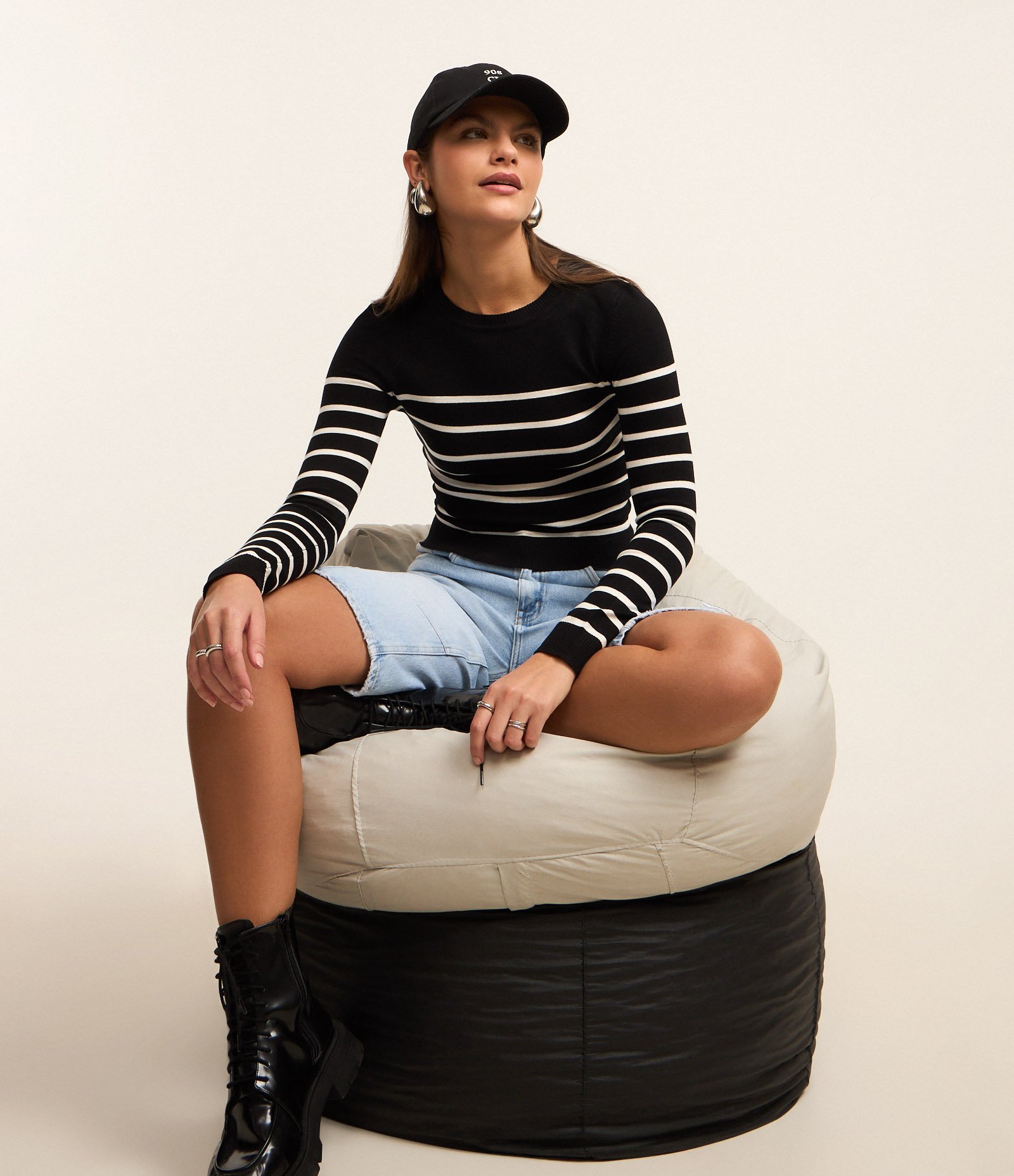 Blusa Manga Longa em Viscose Listrada Preto 4