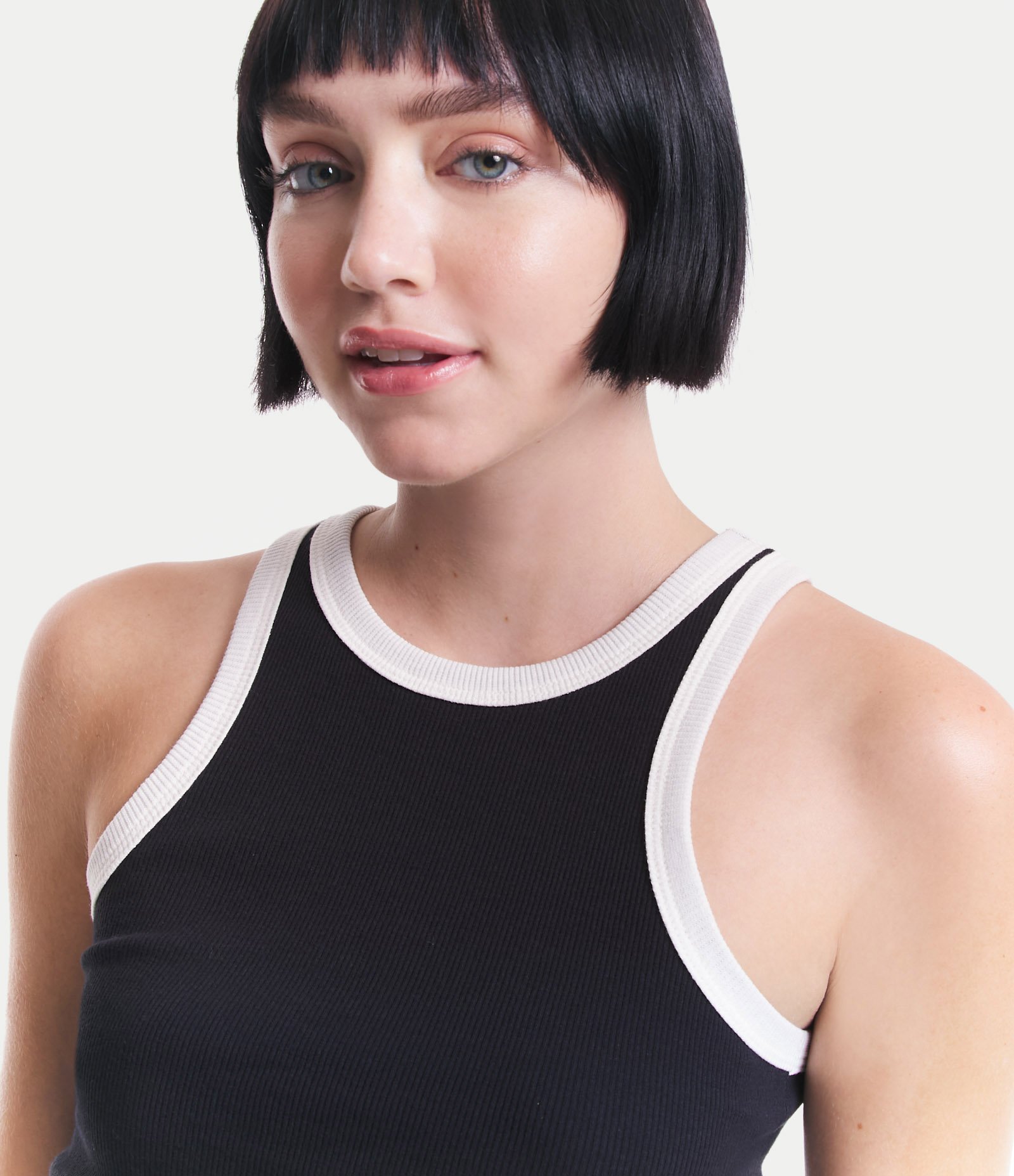 Blusa Regata em Ribana com Cava Contrastante 4