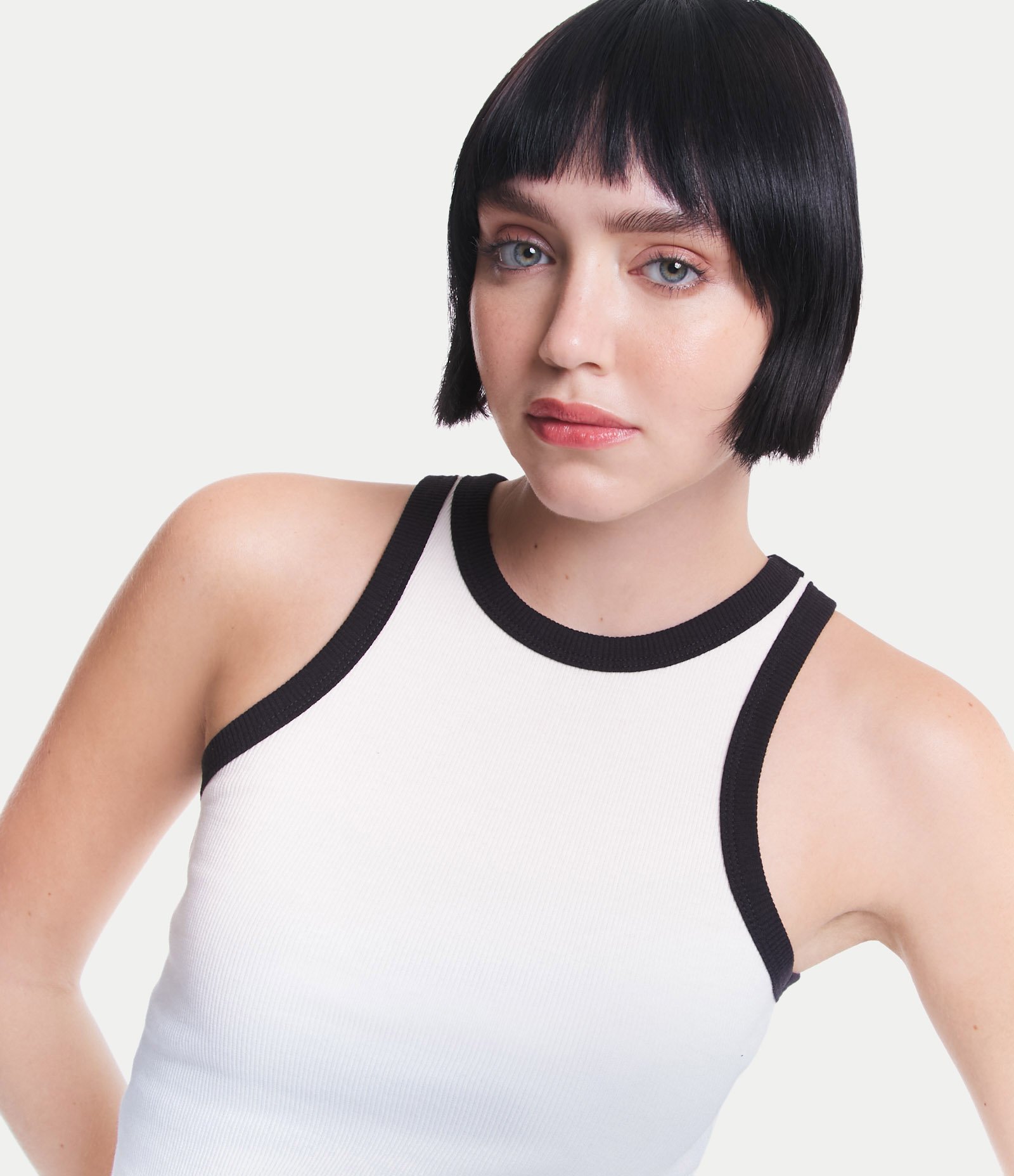 Blusa Regata em Ribana com Cava Contrastante Branco 4