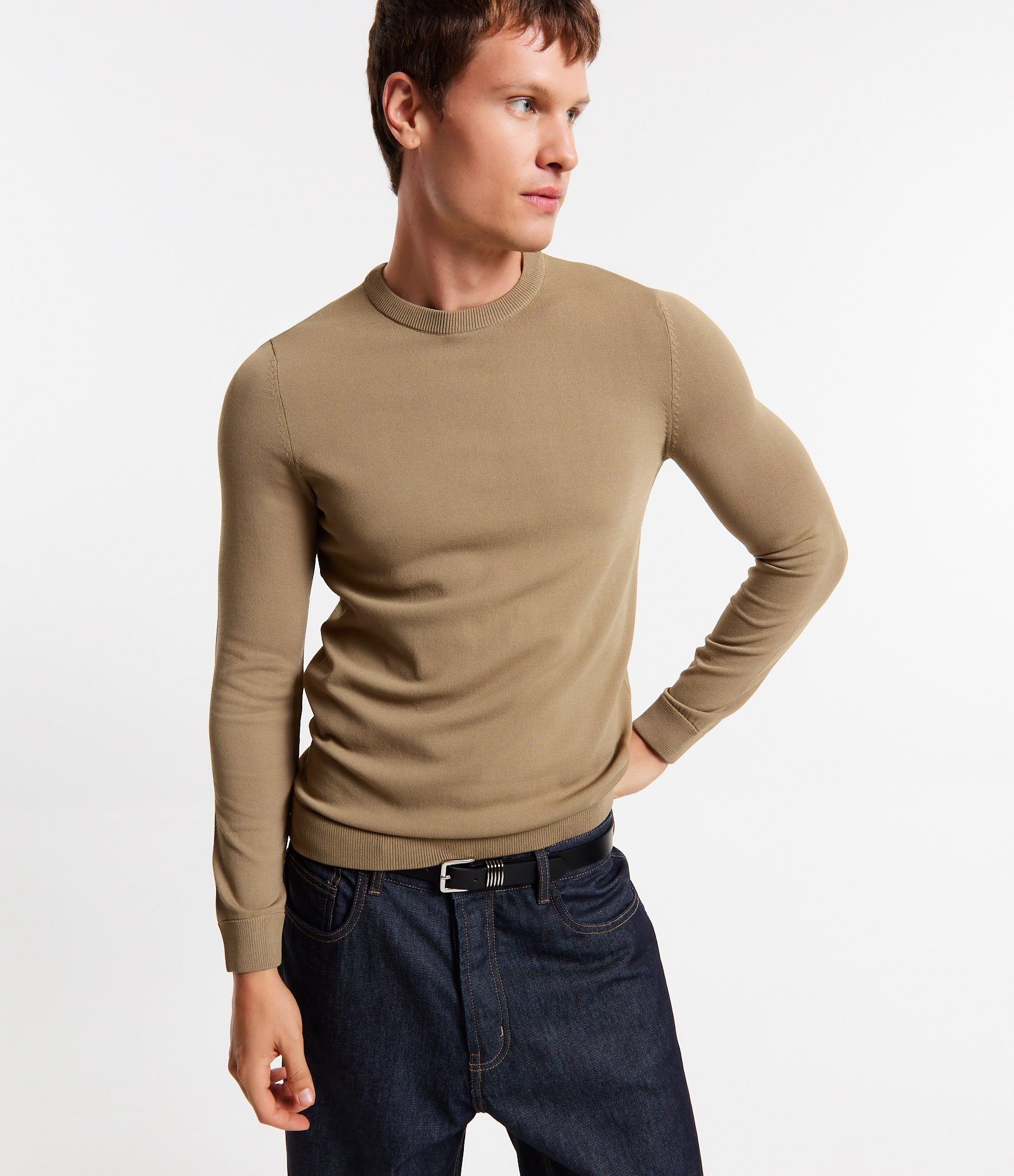 Suéter Básico em Viscose com Gola Redonda Marrom Claro 1