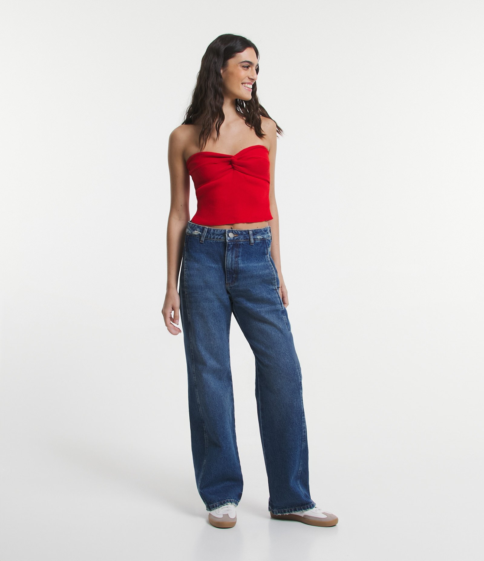 Blusa Cropped em Tricô Tomara que Caia com Busto Torcido Vermelho 2