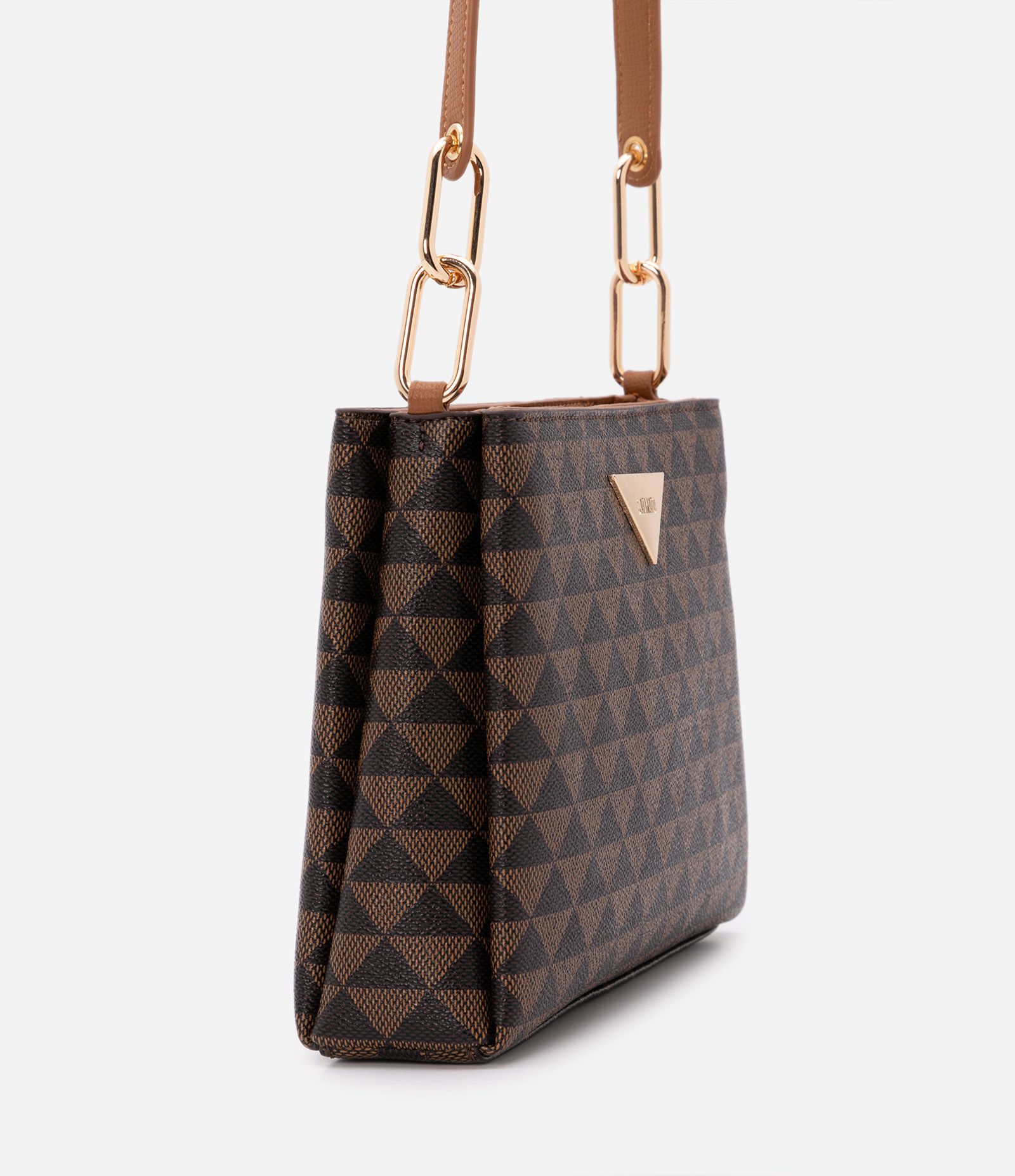 Bolsa Transversal com Estampa de Triângulos e Plaquinha de Metal Marrom 7