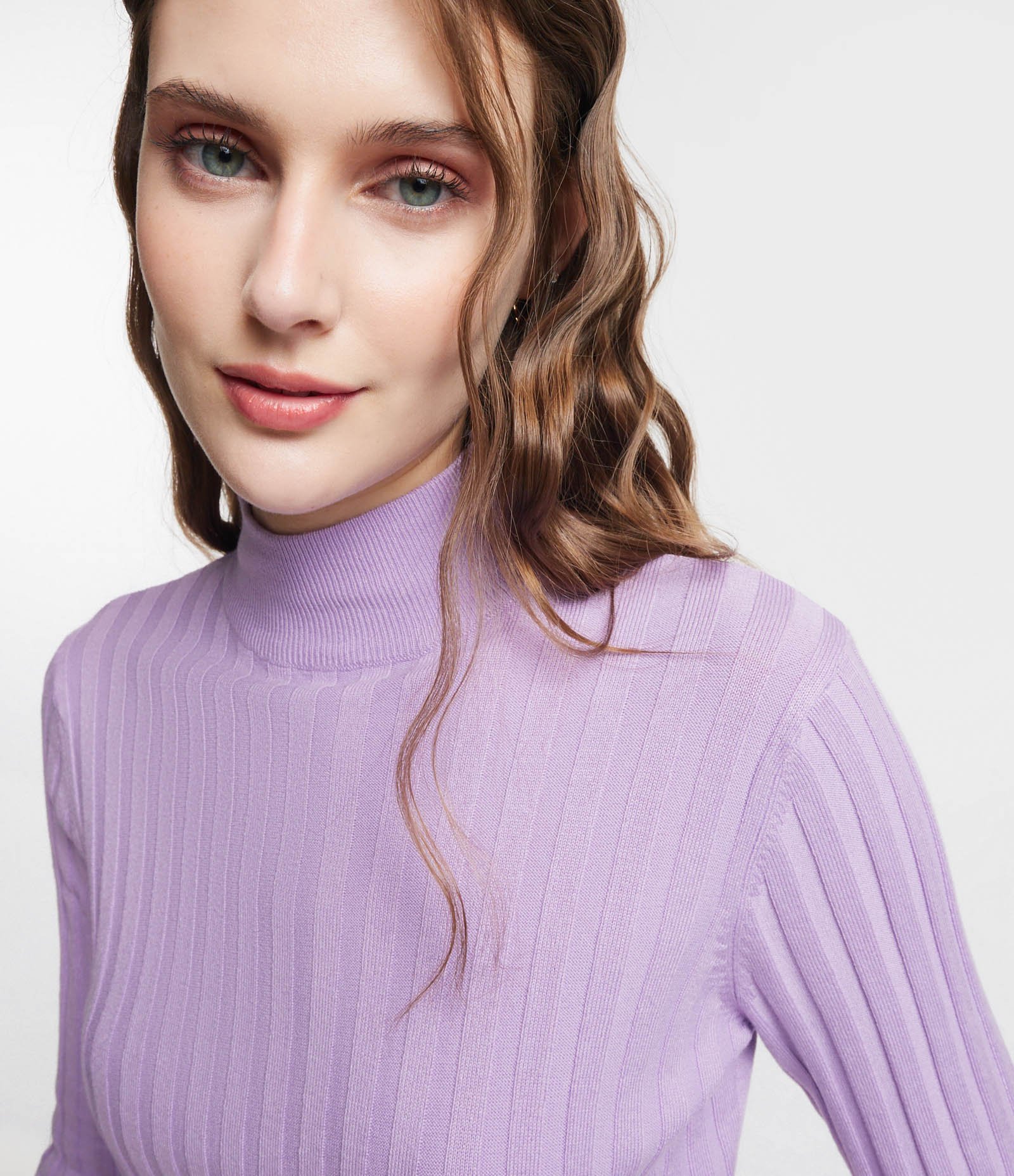 Blusa em Tricô Canelado com Gola Alta e Manga Longa 4