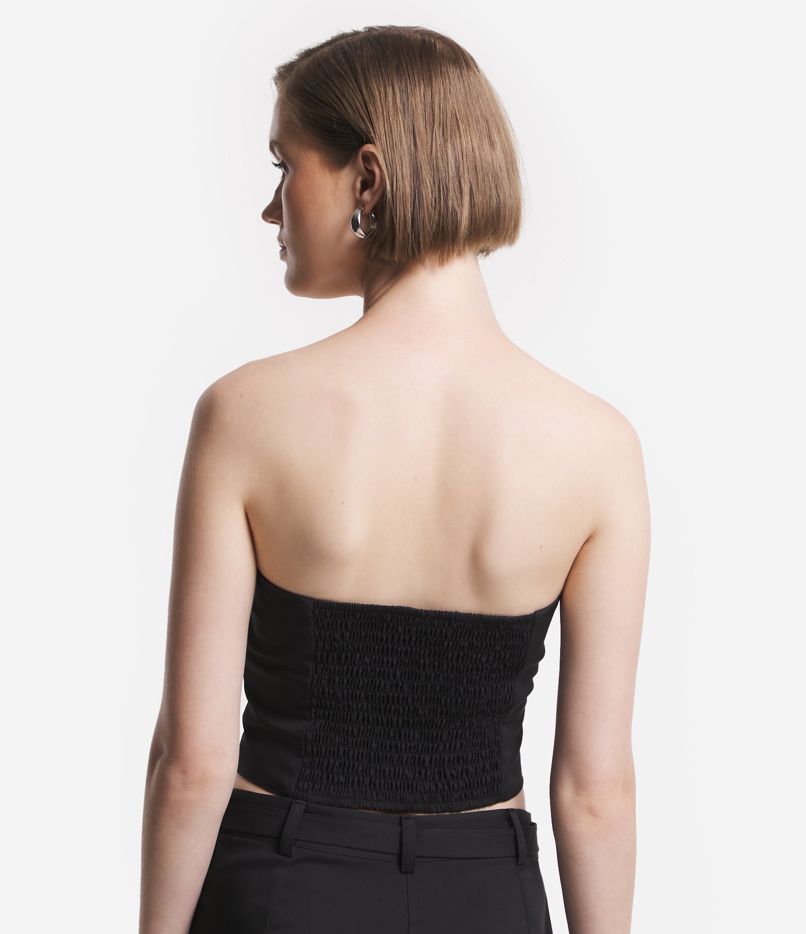 Top Tomara que Caia Alfaiatado com Ponta na Barra e Fenda Preto 3