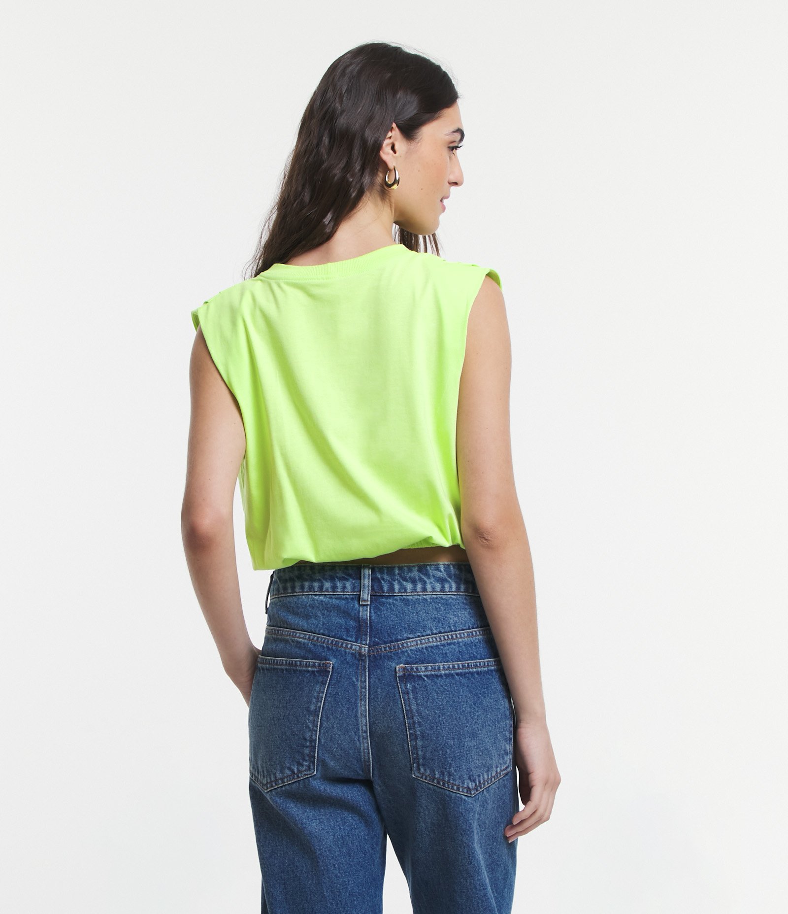Blusa Cropped sem Mangas com Elástico na Barra e Pregas no Ombros Verde 3
