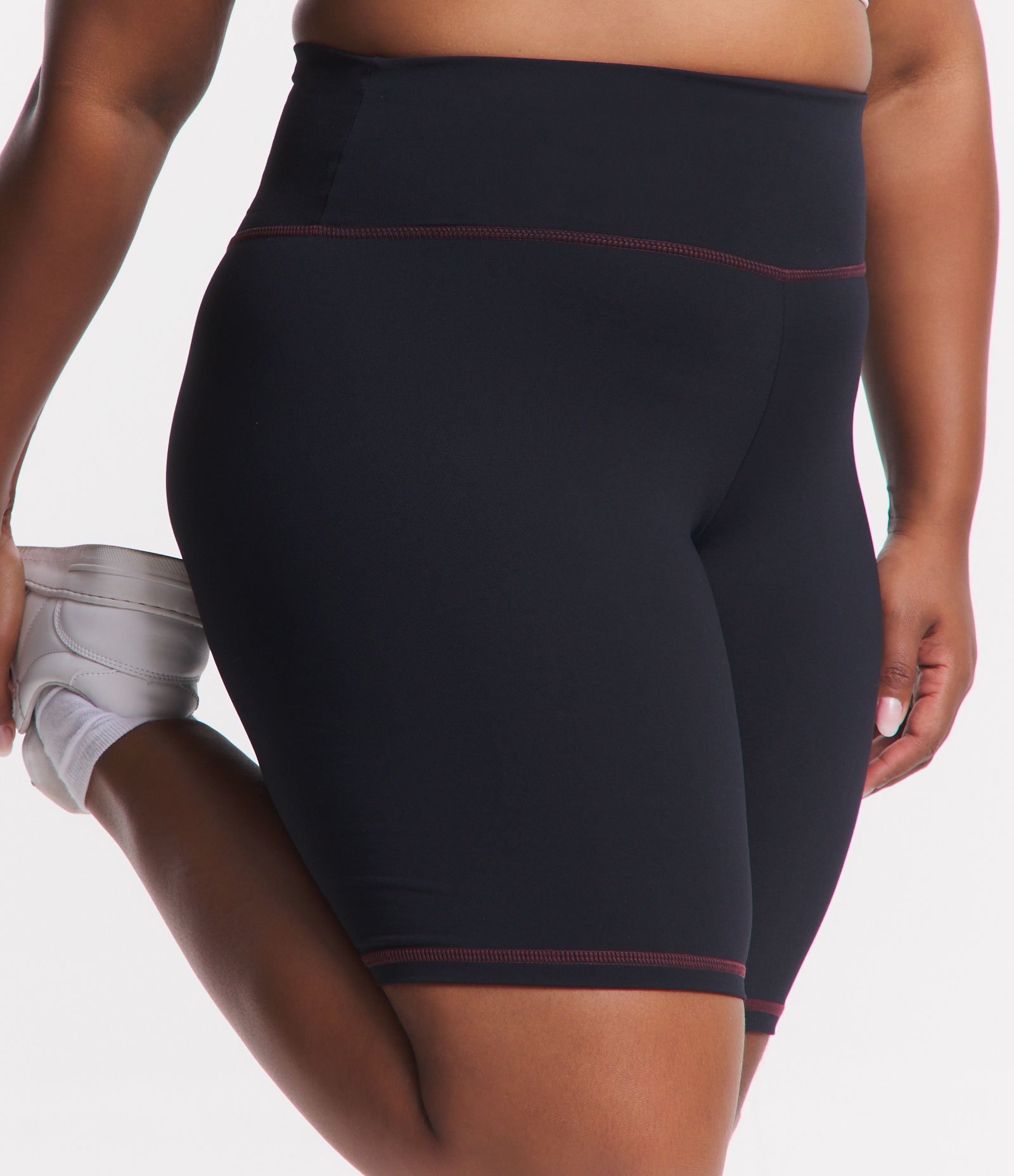 Bermuda Ciclista com Costura Destacada Curve & Plus Size Preto 5