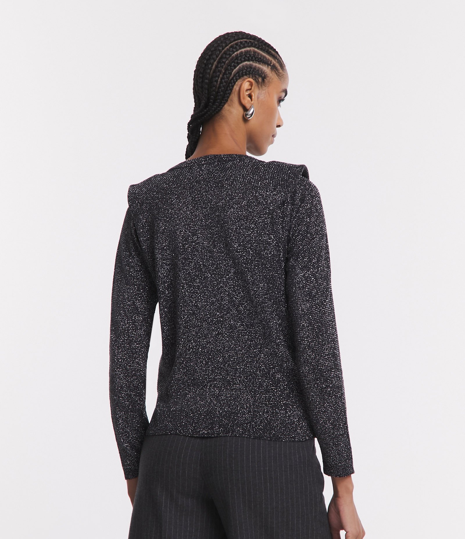 Blusa em Viscose com Ombreiras e Superfície com Brilho Preto 3