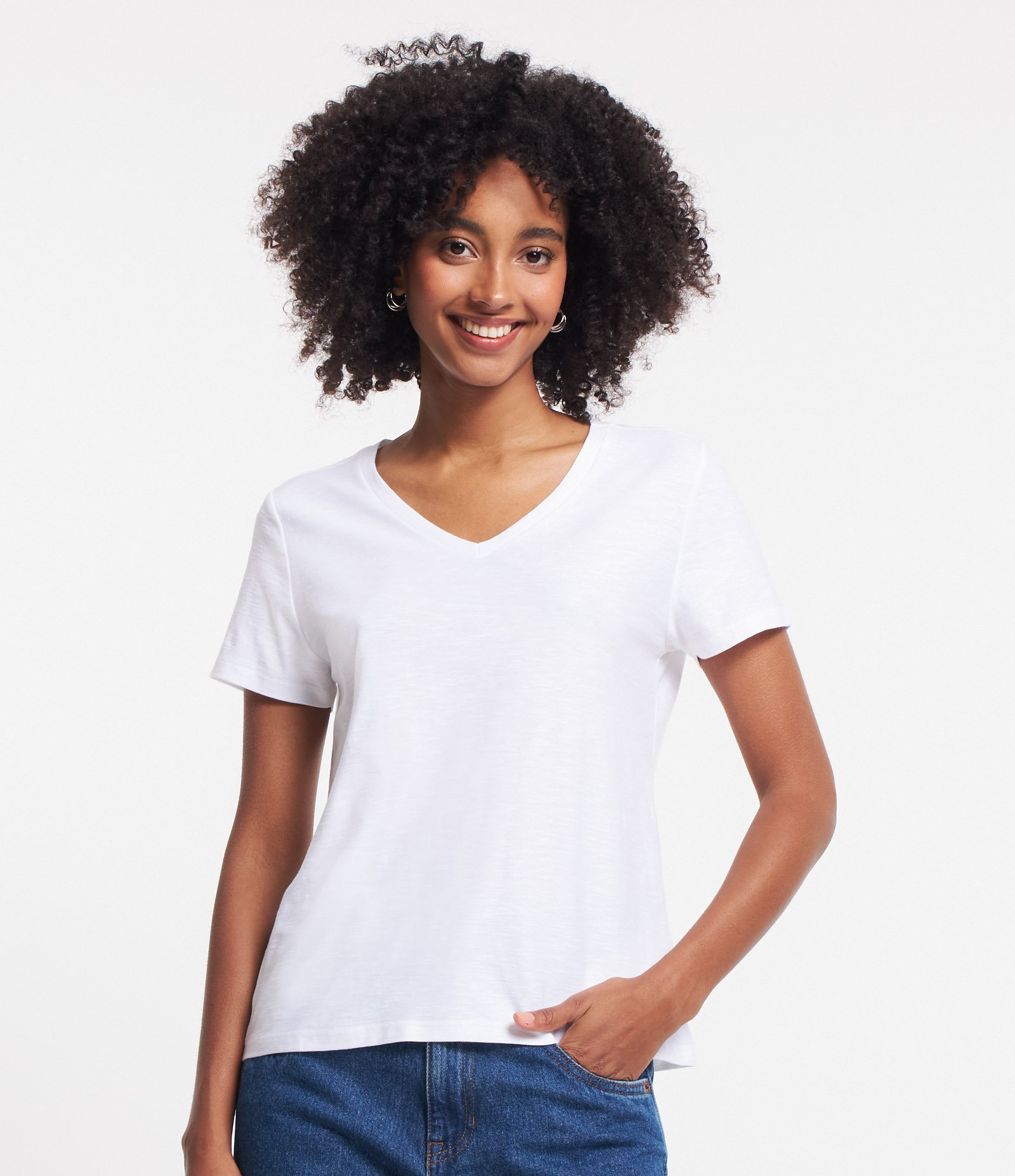 Blusa T-shirt em Algodão Flame com Gola V Branco 1