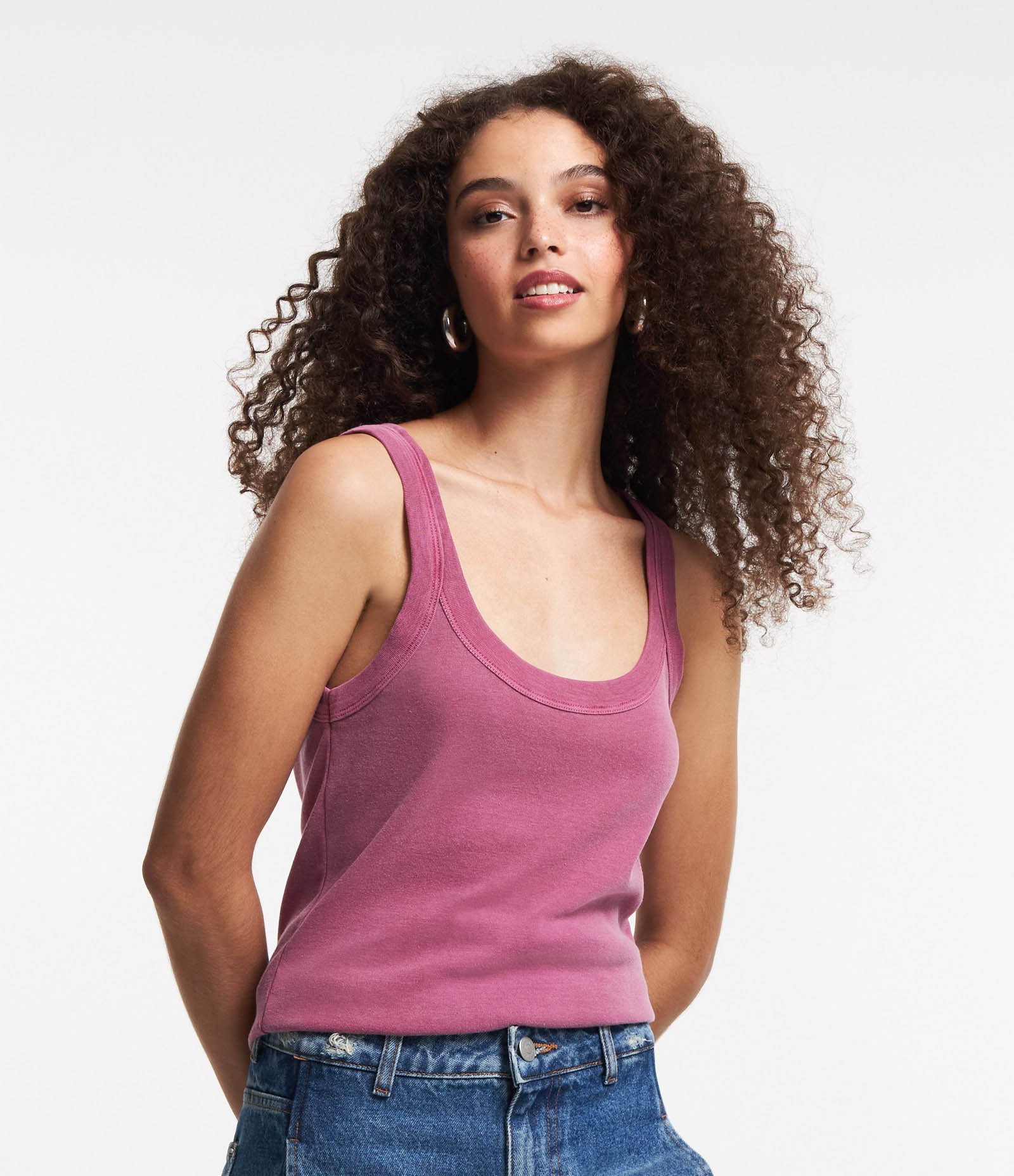 Blusa Regata em RIbana com Decote U Rosa 1