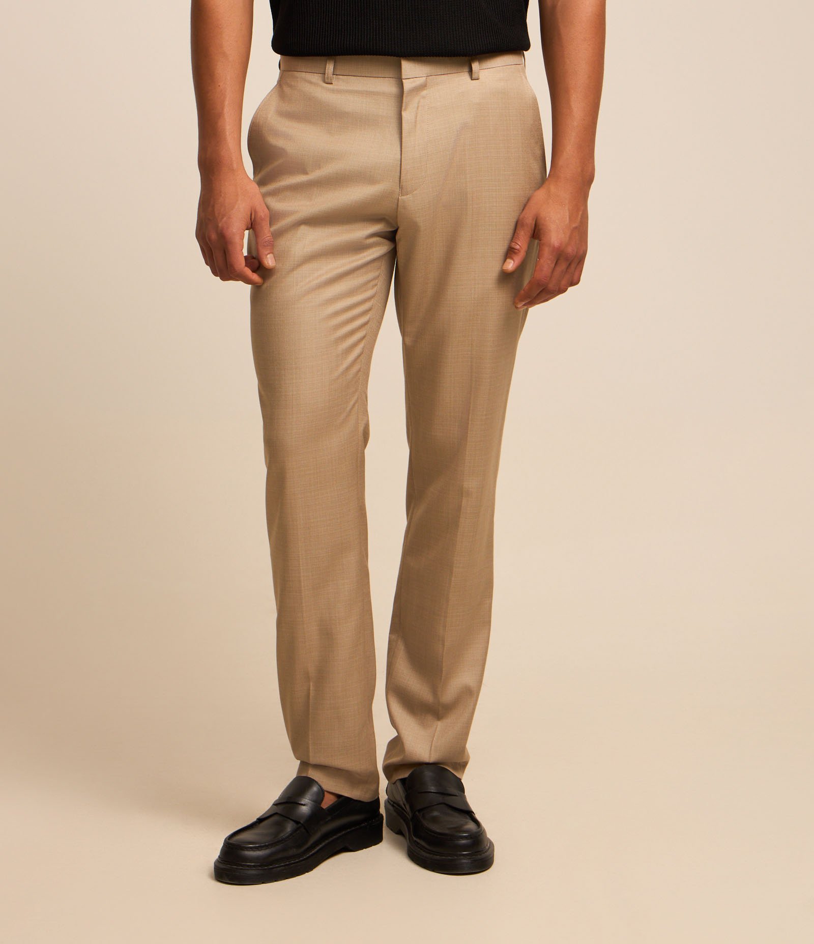 Calça Social Slim em Poliviscose com Bolsos Bege 3