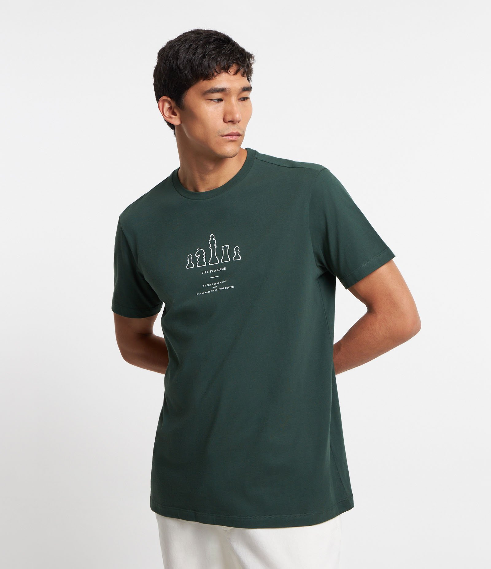 Camiseta em Algodão com Estampa Peças de Xadrez Verde 1